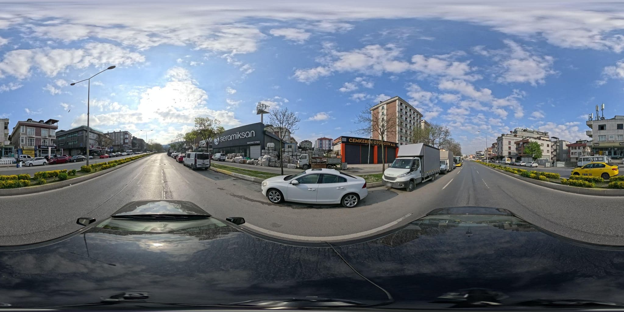 Street view near Kent Royal, Ataşehir — © burakonder (CC BY-SA · Mapillary)