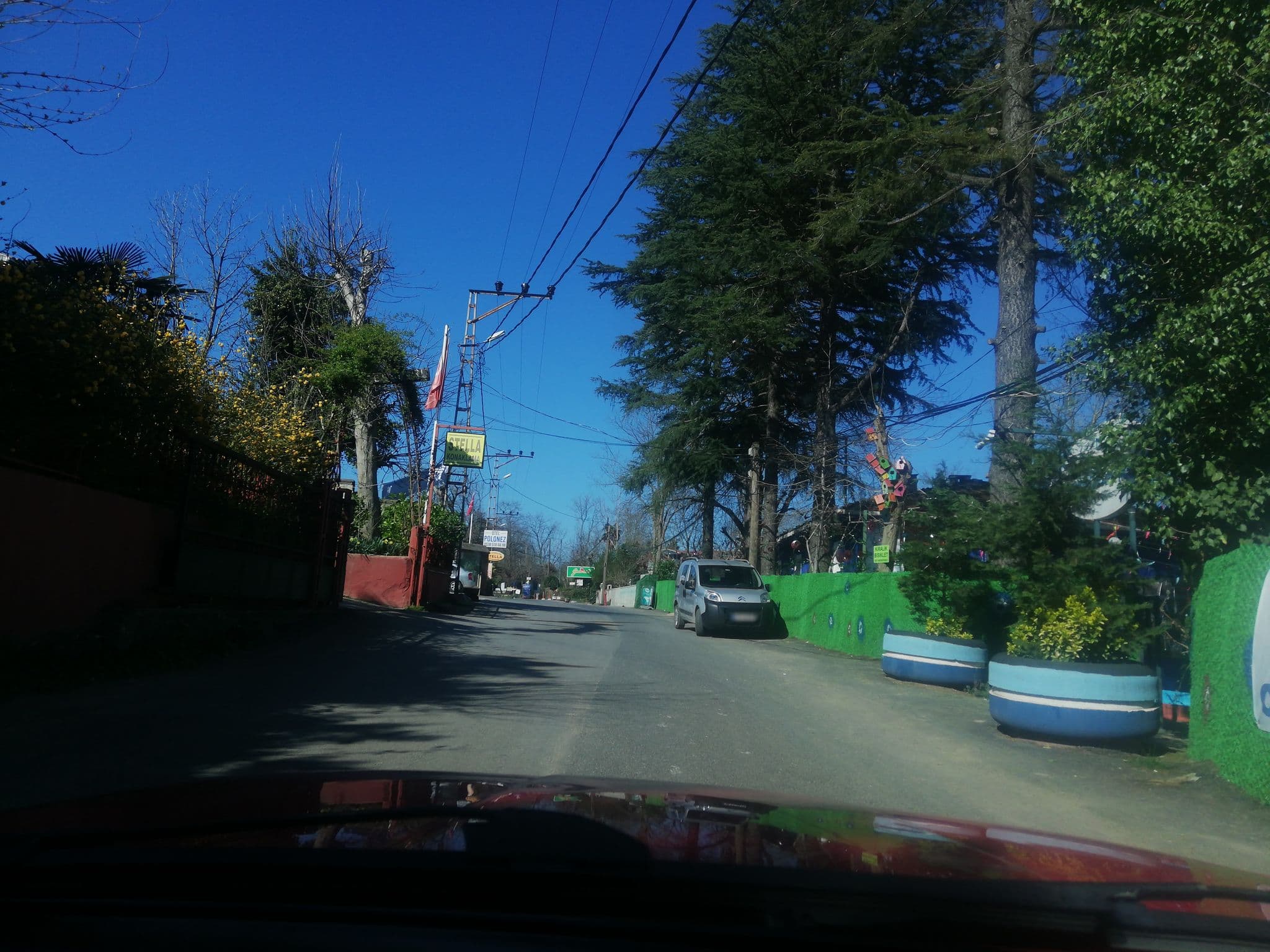 Street view near Galaksi Konaklama Polonezkoy, Zerzavatçı — © nazif (CC BY-SA · Mapillary)