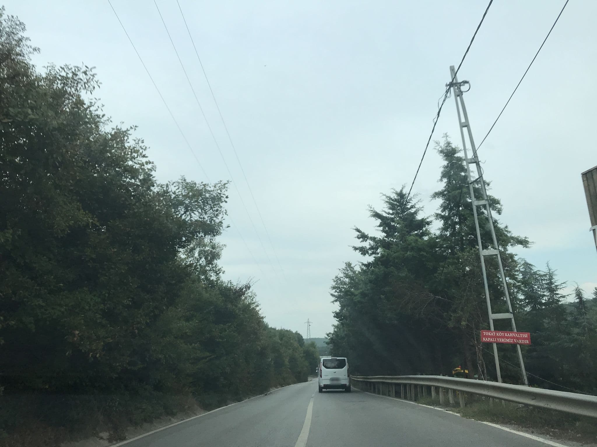 Street view near 5 Yıldız Otel Glamping&Bungalov, İshaklı — © ferahkoksal (CC BY-SA · Mapillary)