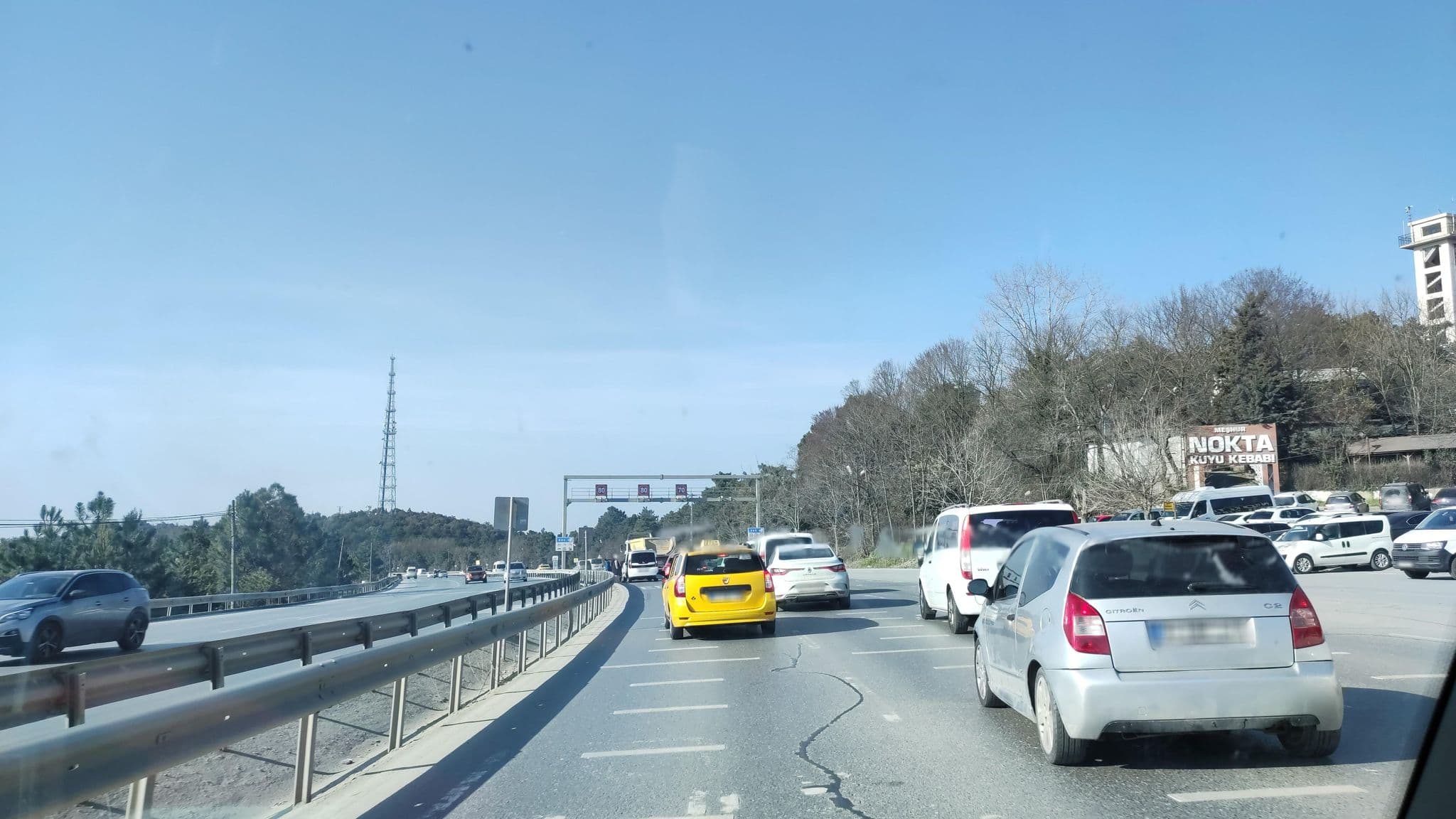 Street view near bank, Arnavutköy — © okansafak (CC BY-SA · Mapillary)