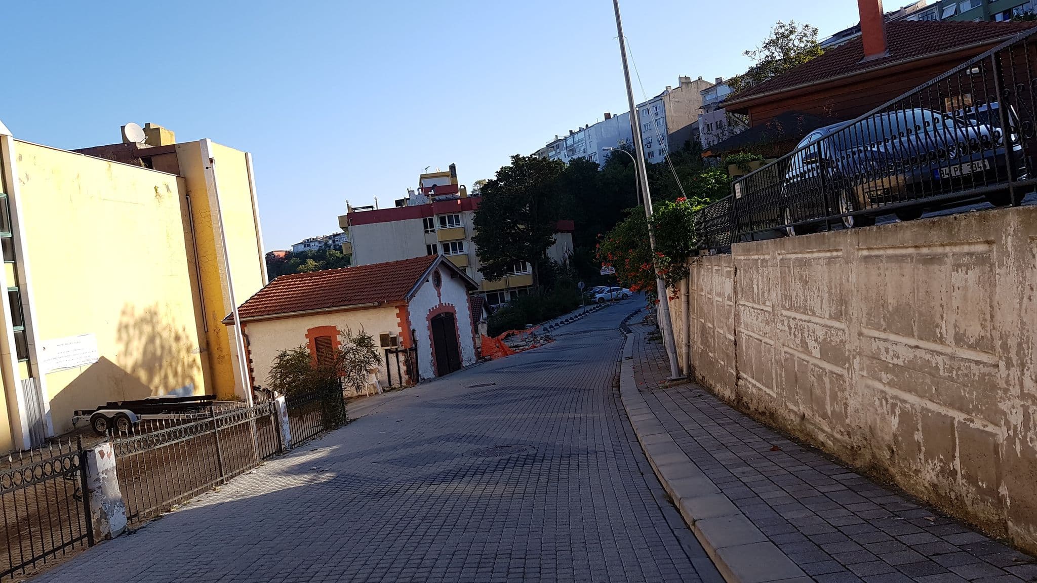 Street view near Sile Kuzey Yildizi Hotel, Şile — © galilu (CC BY-SA · Mapillary)