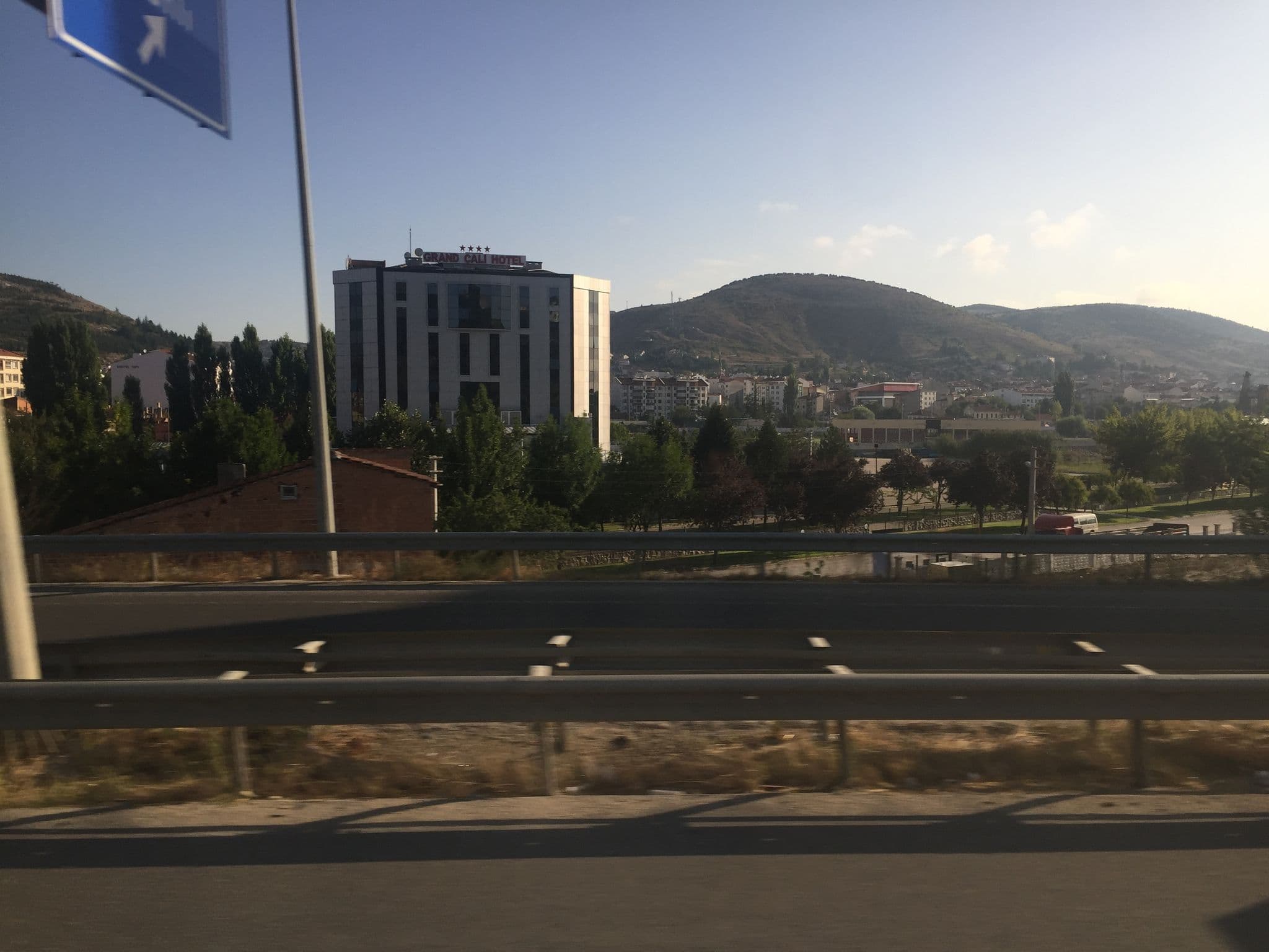 Street view near 2104 Nolu Grand Oda, Bozüyük — © sessiznotalar (CC BY-SA · Mapillary)