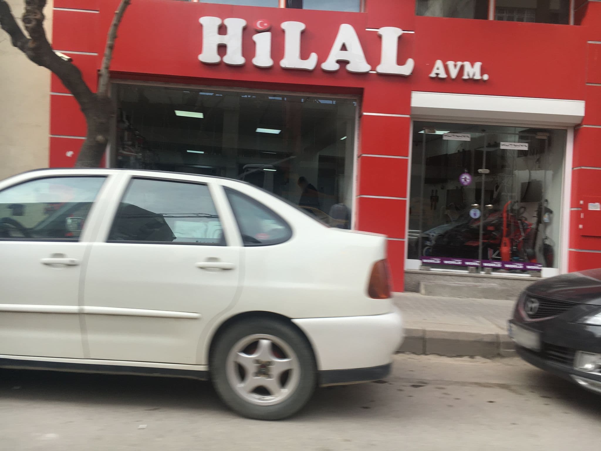Street view near The LOFT Suit, Eskişehir — © semi (CC BY-SA · Mapillary)
