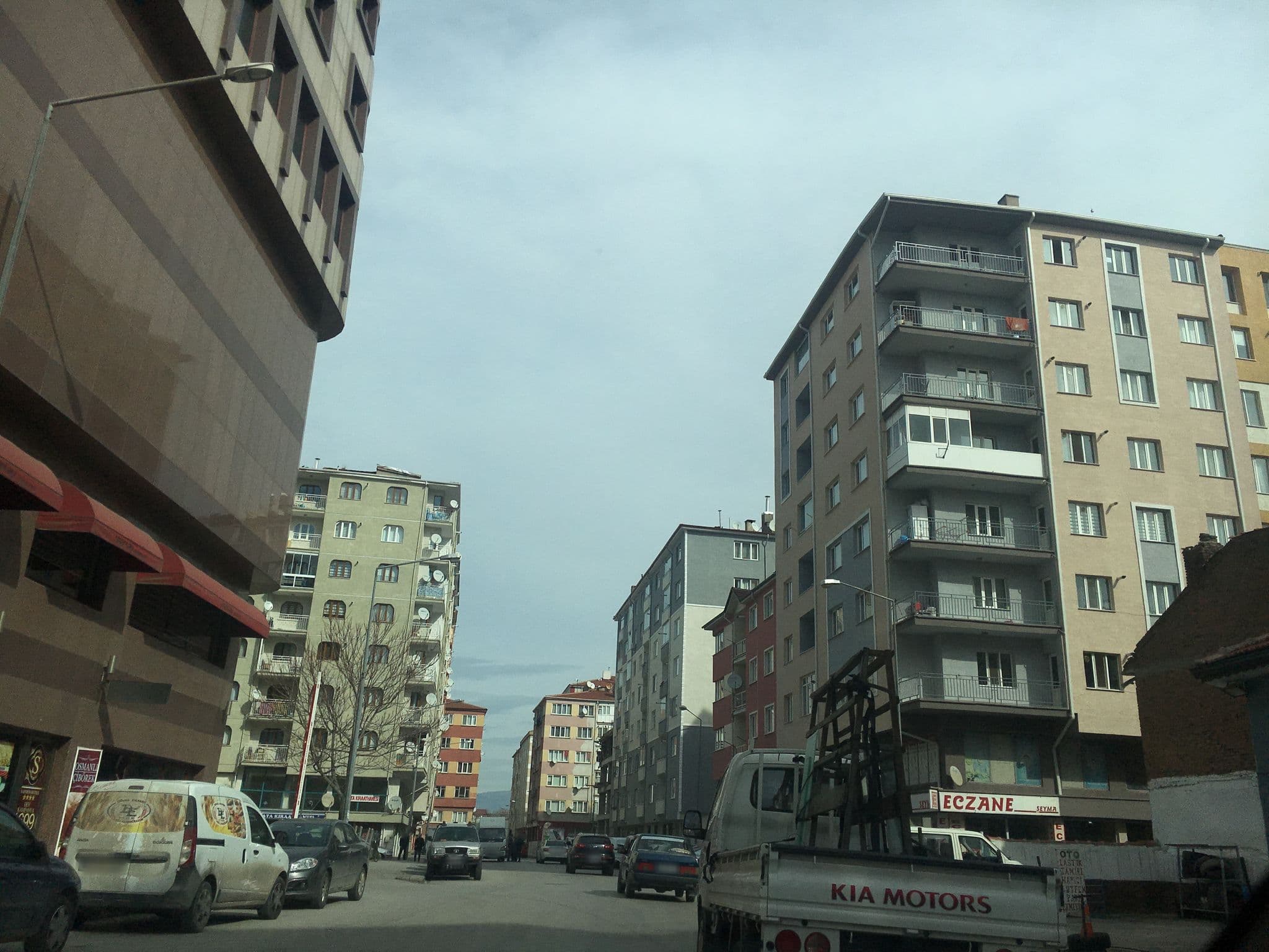 Street view near REYNA PREMİUM HOTEL ****, Eskişehir — © semi (CC BY-SA · Mapillary)