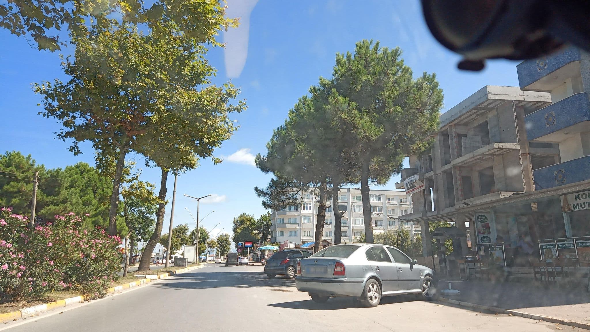Street view near Dülger Aile Pansiyon, Karasu — © boracasli (CC BY-SA · Mapillary)