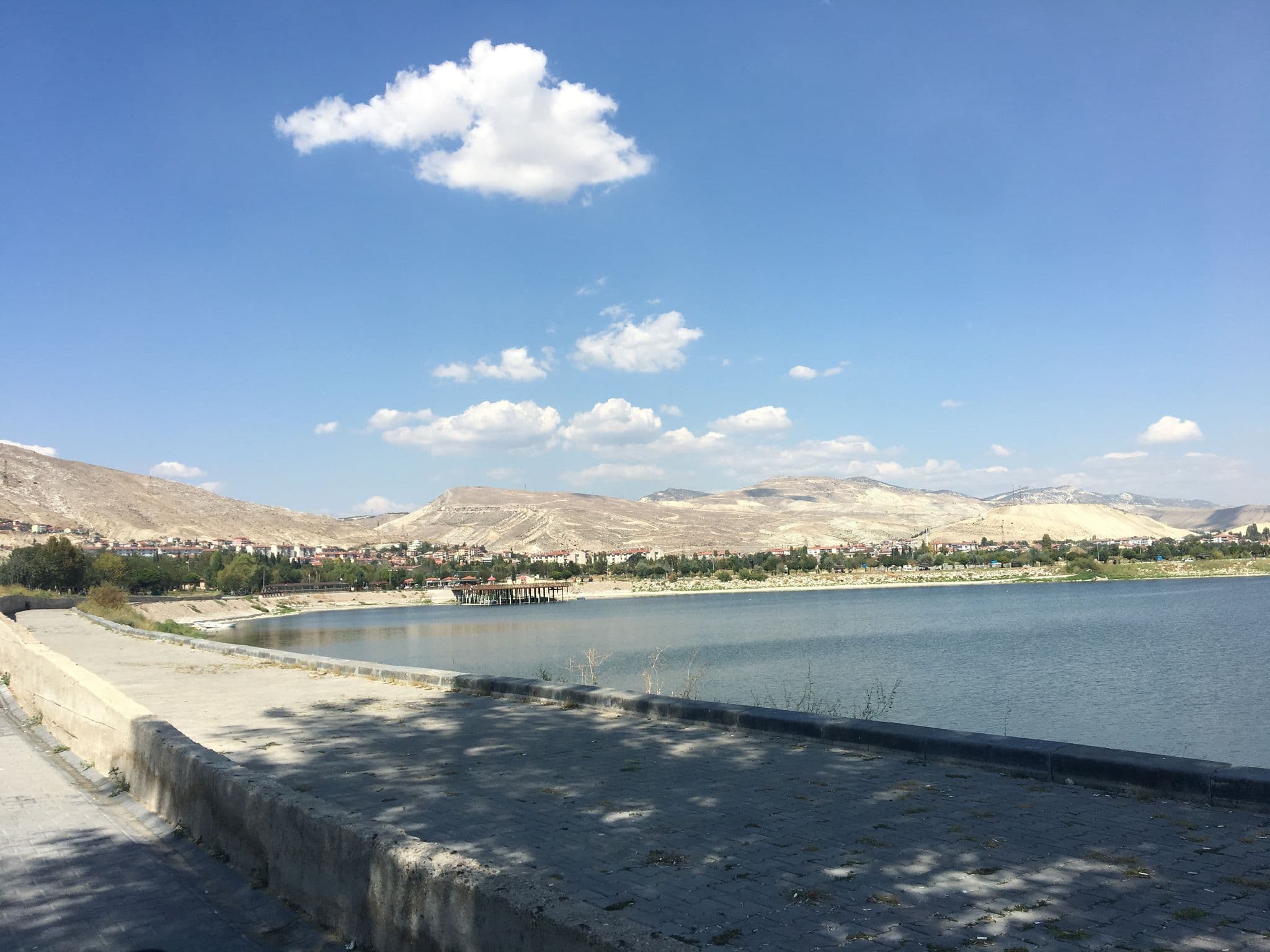 Street view near Damla Butik Otel, Çayırhan — © ramses (CC BY-SA · Mapillary)