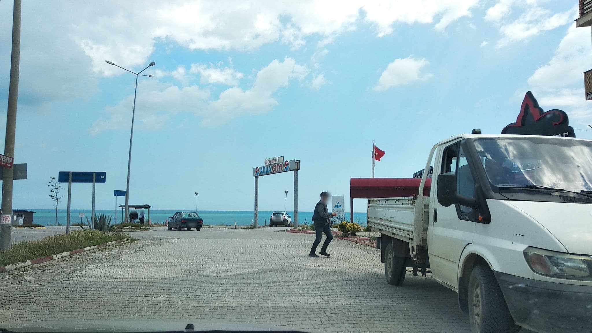 Street view near DEMİRCİ TATİL KÖYÜ, Karasu — © boracasli (CC BY-SA · Mapillary)