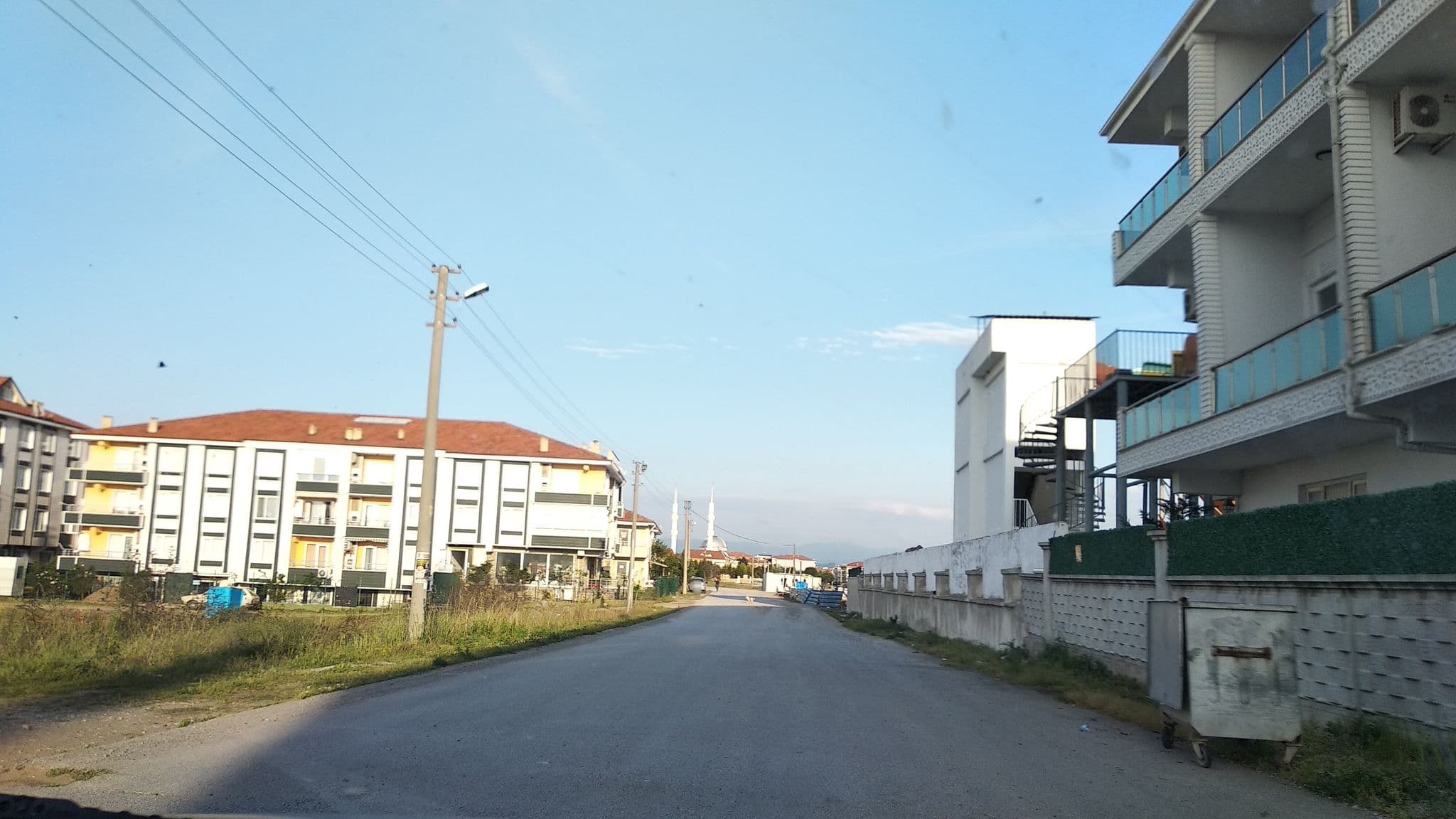 Street view near Karasu Aqua Park Otel, Karasu — © boracasli (CC BY-SA · Mapillary)
