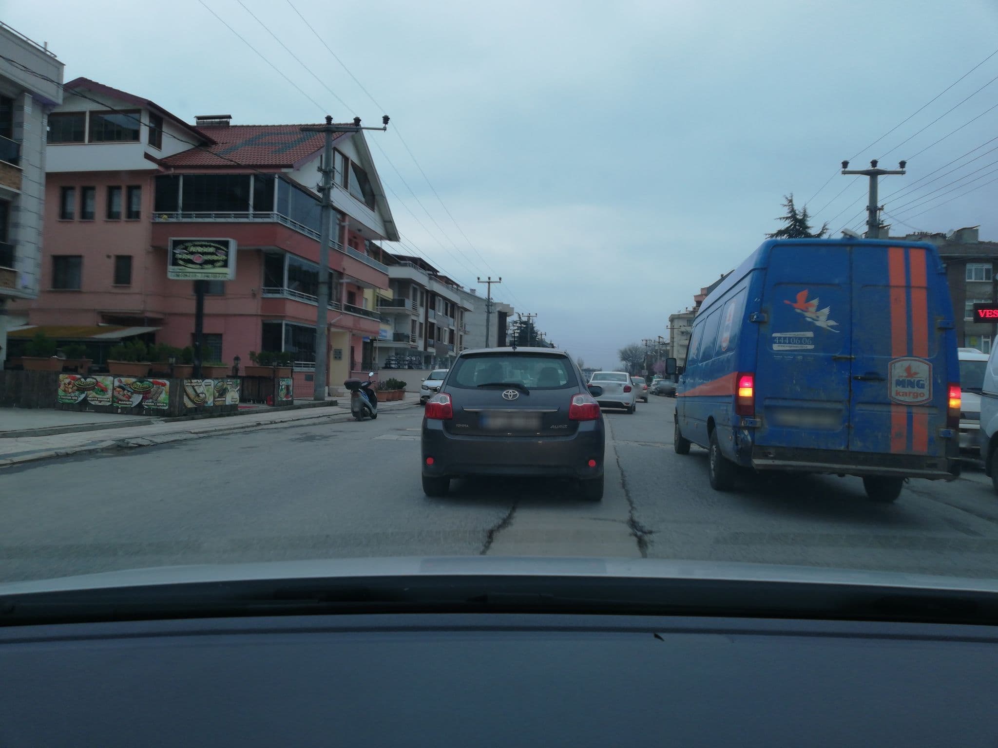 Street view near Royal Business Otel, Düzce — © sefaonur (CC BY-SA · Mapillary)