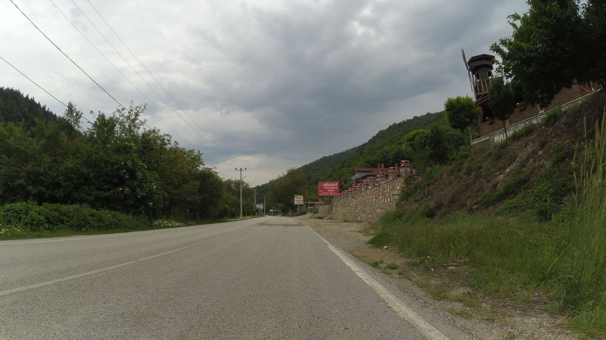 Street view near Abant Manzara Evleri, Gölköy — © cakirgoz (CC BY-SA · Mapillary)