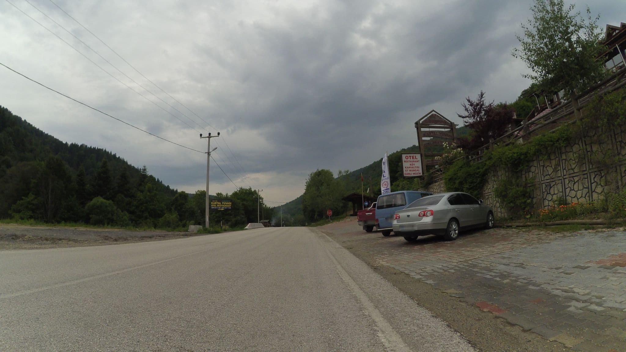Street view near Kartalyuvasi Abant Gökdere, Gölköy — © cakirgoz (CC BY-SA · Mapillary)