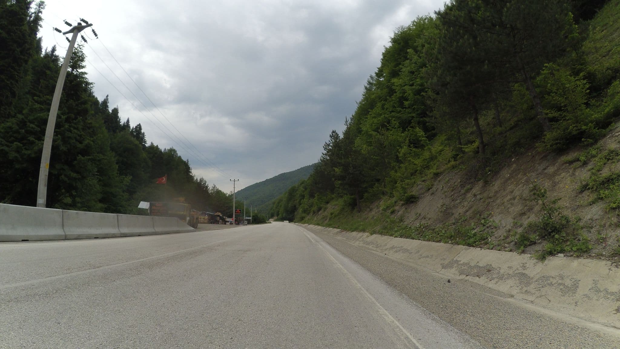Street view near abant masal evleri, Gölköy — © cakirgoz (CC BY-SA · Mapillary)