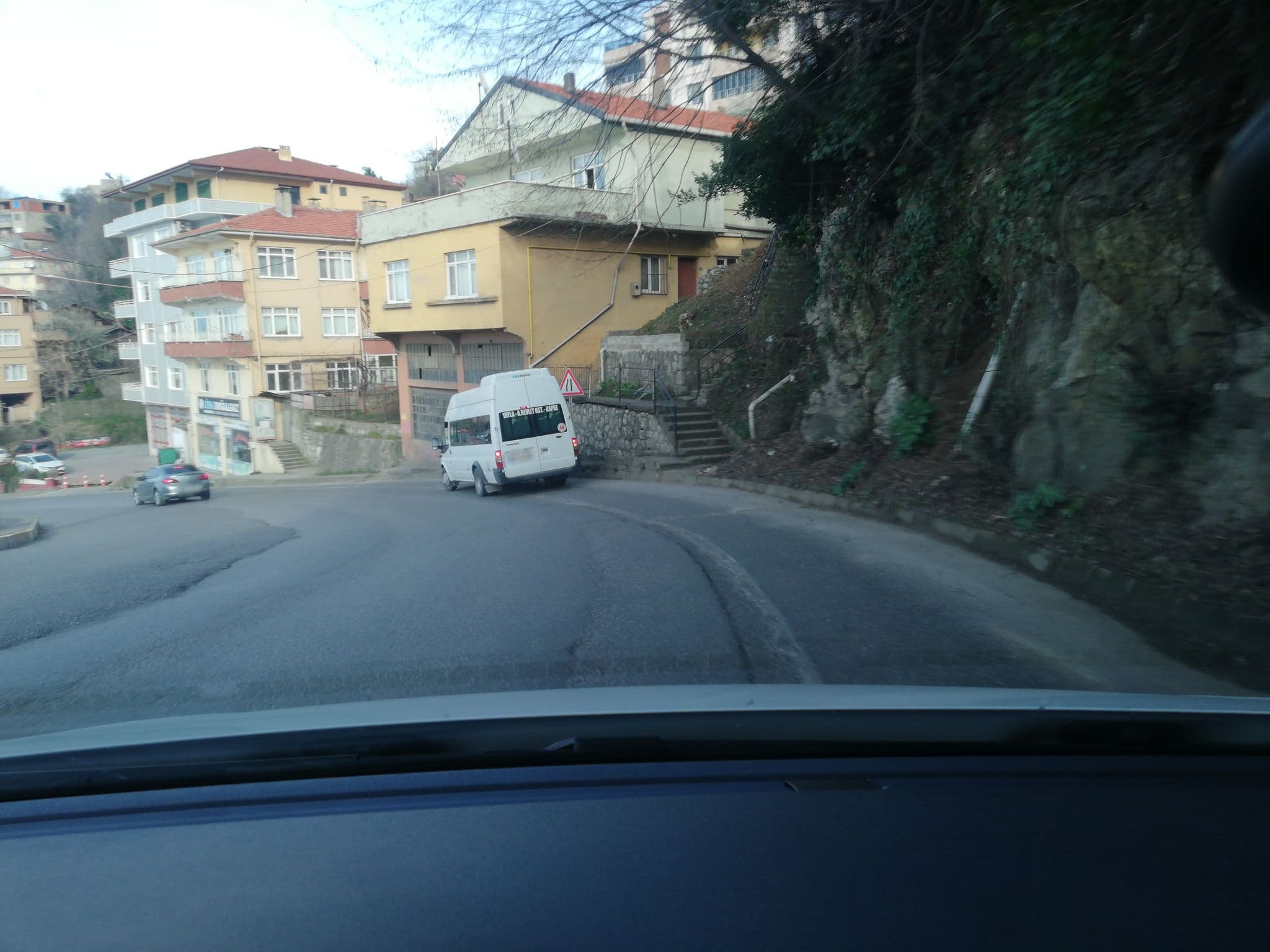 Street view near Emirgan Hotel Suit Oda, Zonguldak — © sefaonur (CC BY-SA · Mapillary)