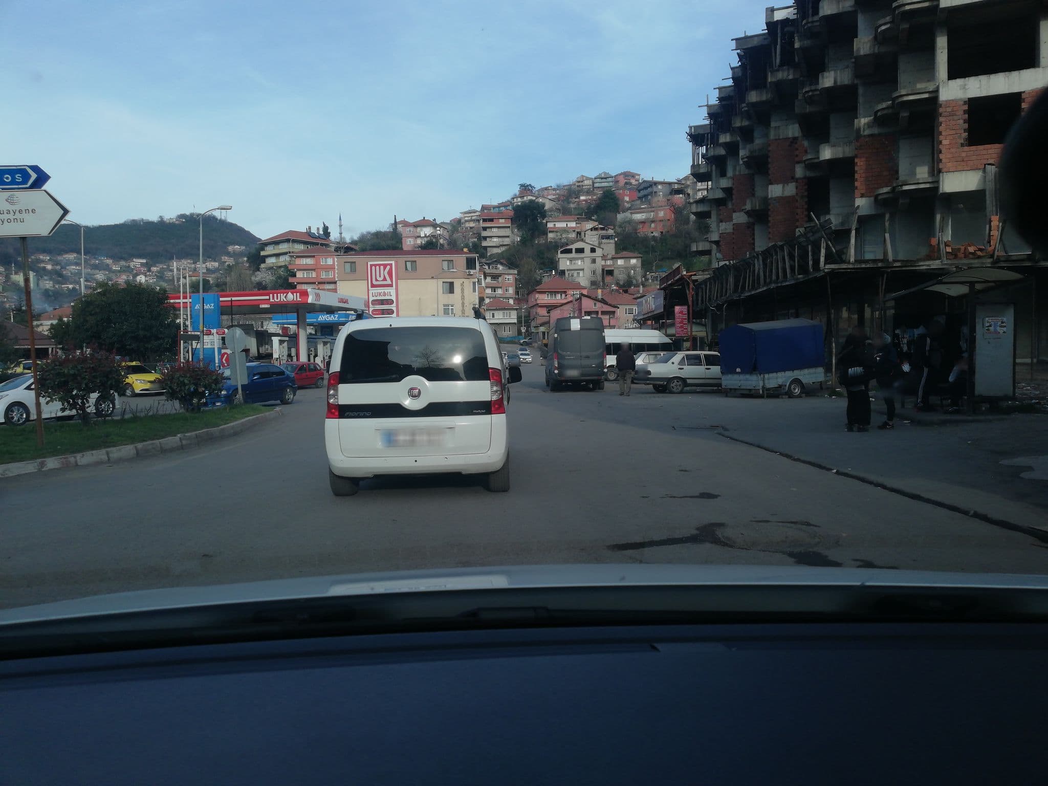 Street view near Kilimli Evim Pansiyon, Zonguldak — © sefaonur (CC BY-SA · Mapillary)
