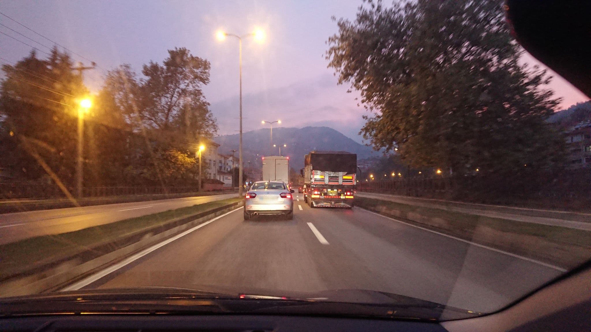 Street view near Çınar Otel, Devrek — © kubikanber (CC BY-SA · Mapillary)