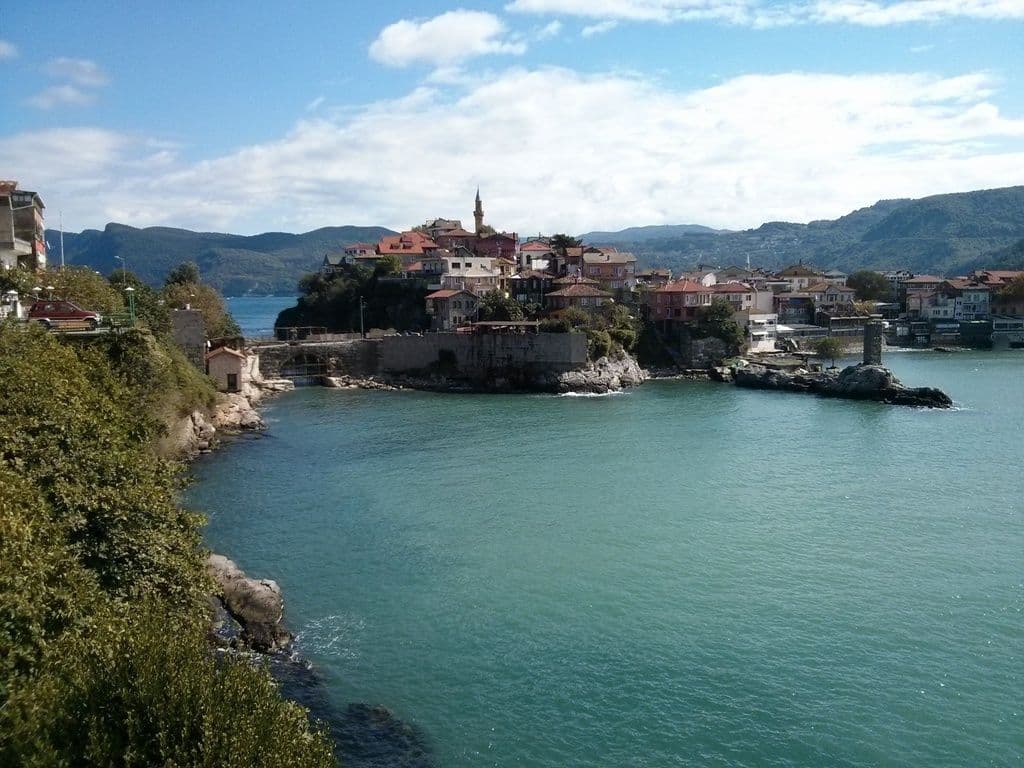 Street view near Arici Apart Pansiyon, Amasra — © janvanbekkum (CC BY-SA · Mapillary)