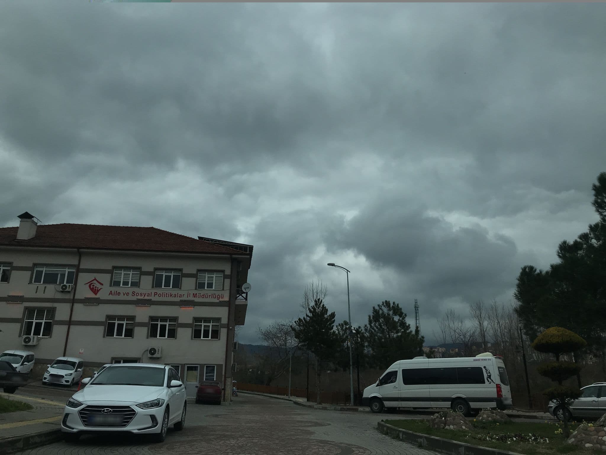 Street view near Özyurt Hotel, Bartın — © turkhalit (CC BY-SA · Mapillary)
