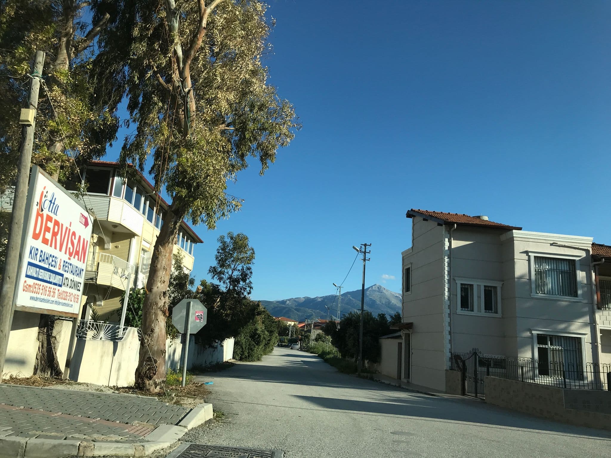Street view near Dervisan Turistik Tesisleri, Samandağ — © hderinoz (CC BY-SA · Mapillary)