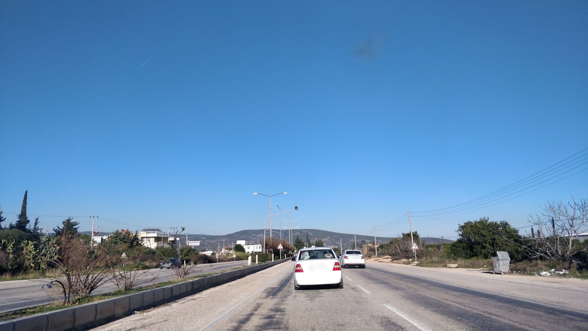 Street view near Büyük Gülin Hotel, Ulugöz — © kasar (CC BY-SA · Mapillary)
