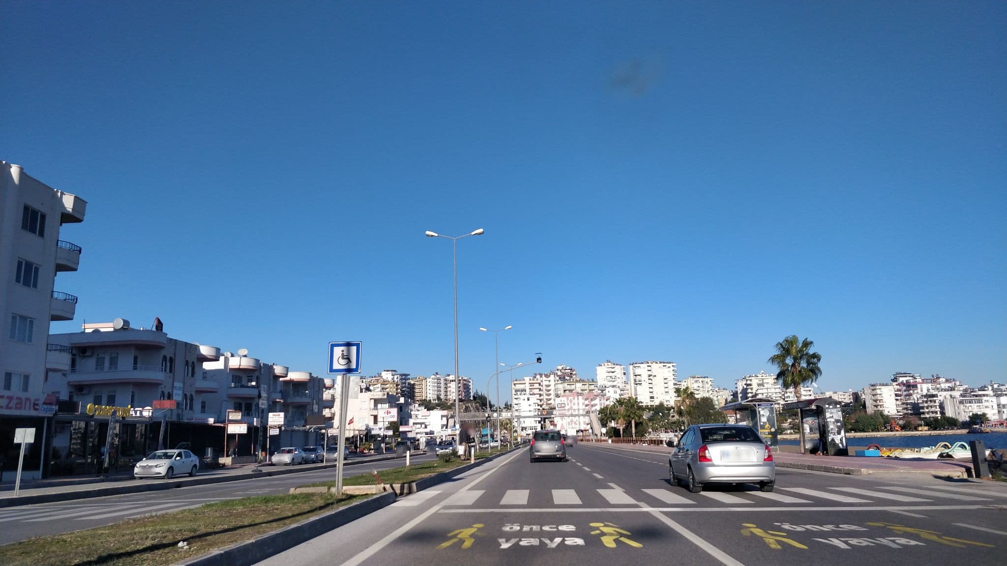 Street view near Ceren Tatil Köyü, Atakent — © kasar (CC BY-SA · Mapillary)