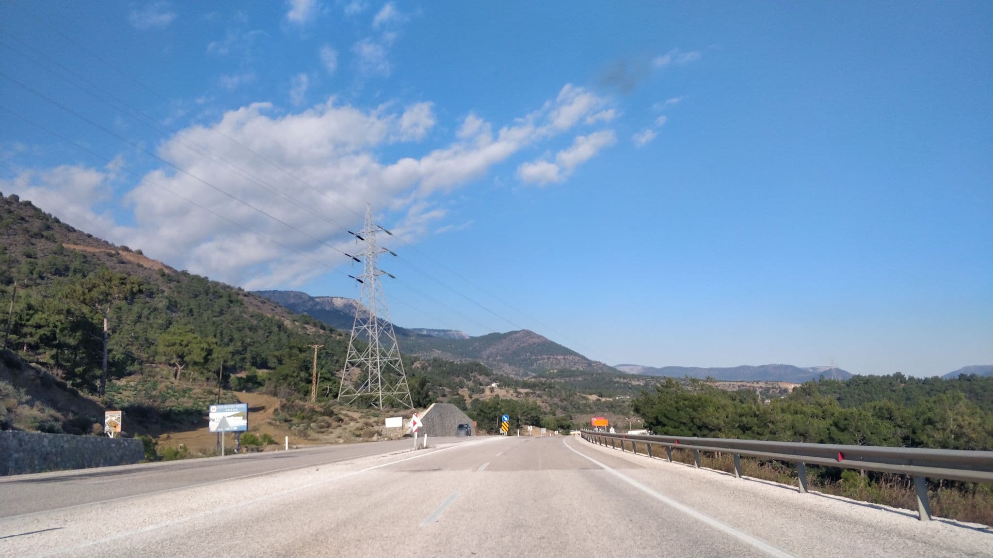 Street view near Mia Resorts Pinepark Holiday Club, Yeşilovacık — © kasar (CC BY-SA · Mapillary)