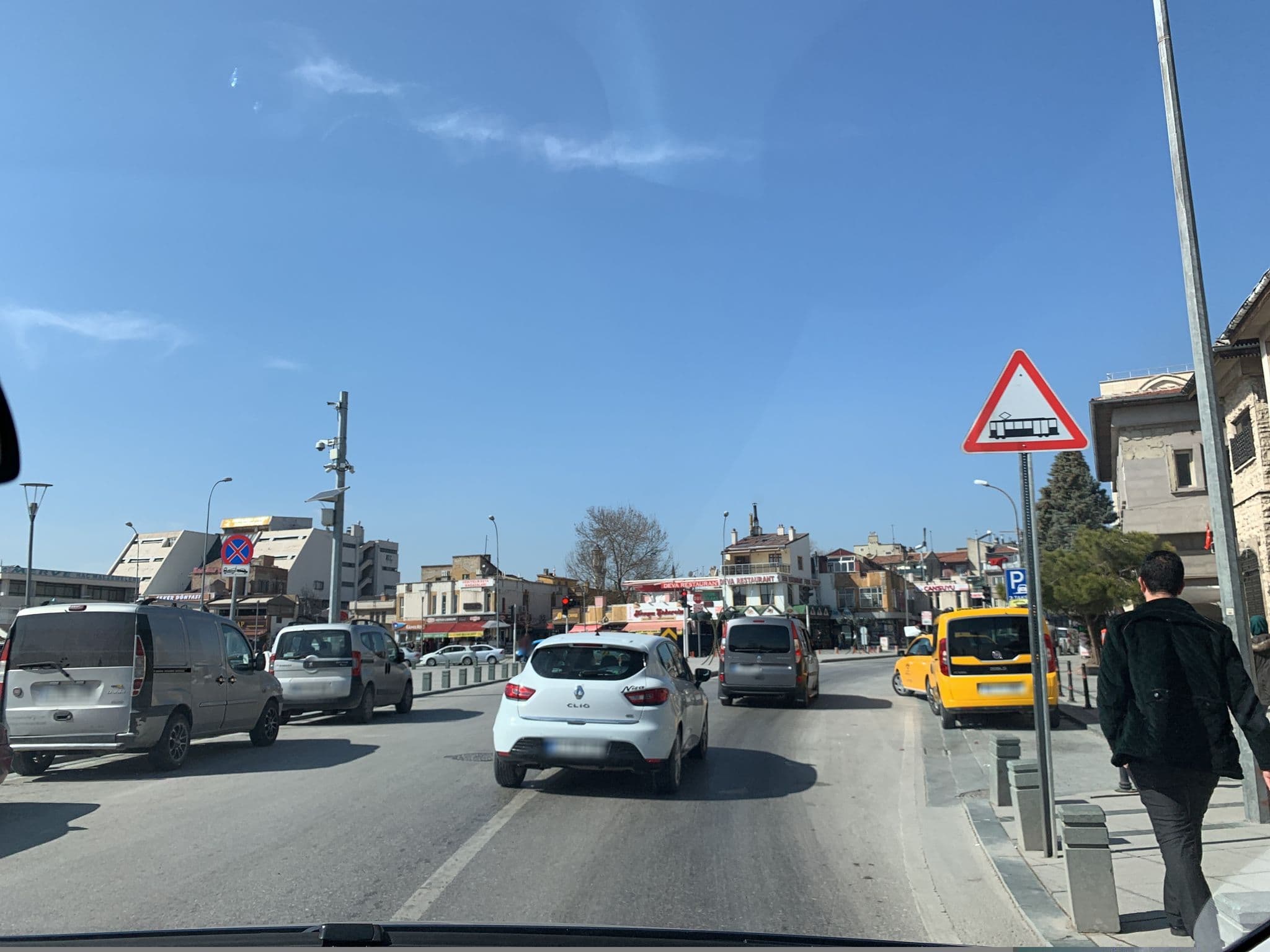Street view near Otel Çınar, Konya — © empty (CC BY-SA · Mapillary)
