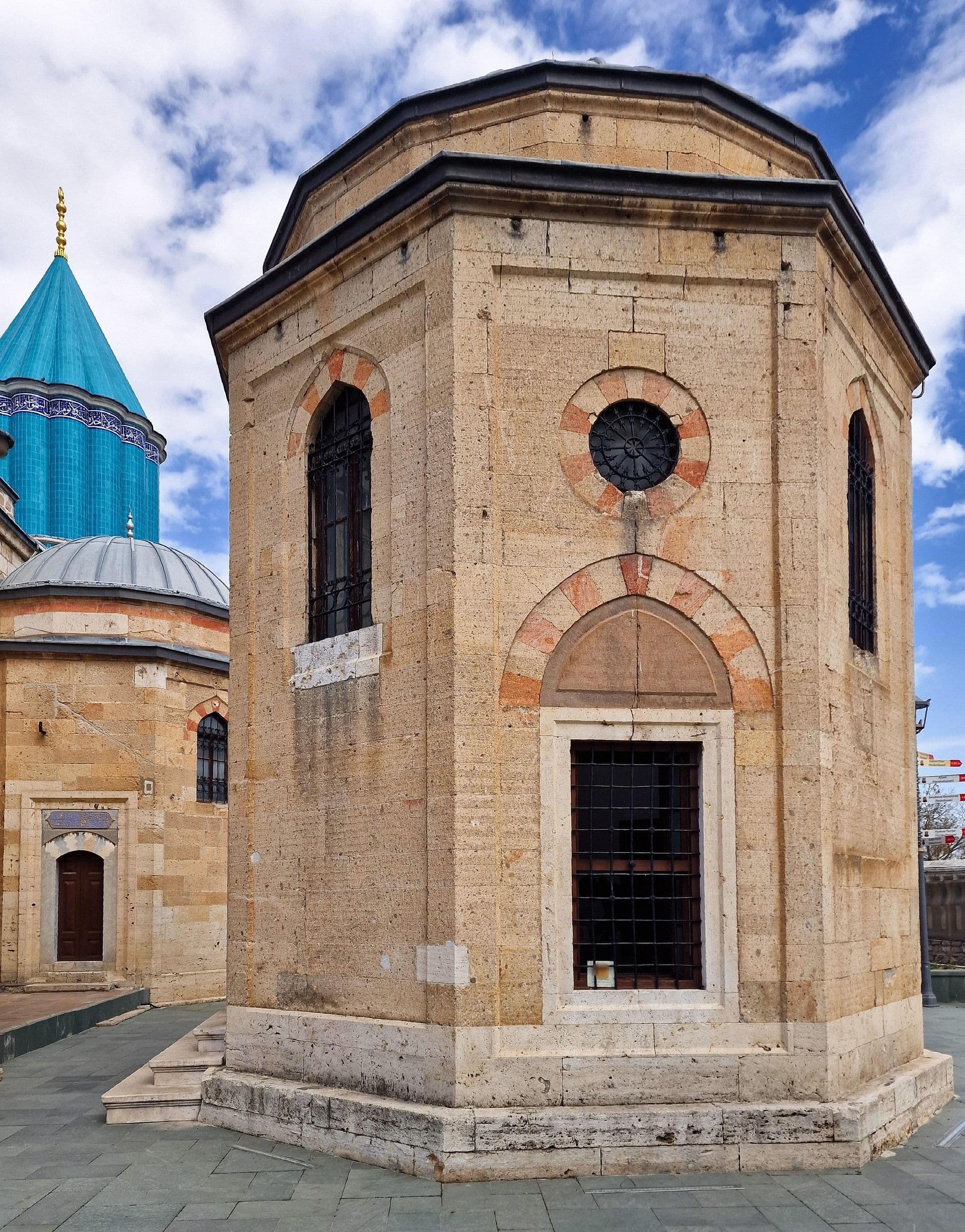 Street view near Derviş Otel, Konya — © km2bp (CC BY-SA · Mapillary)