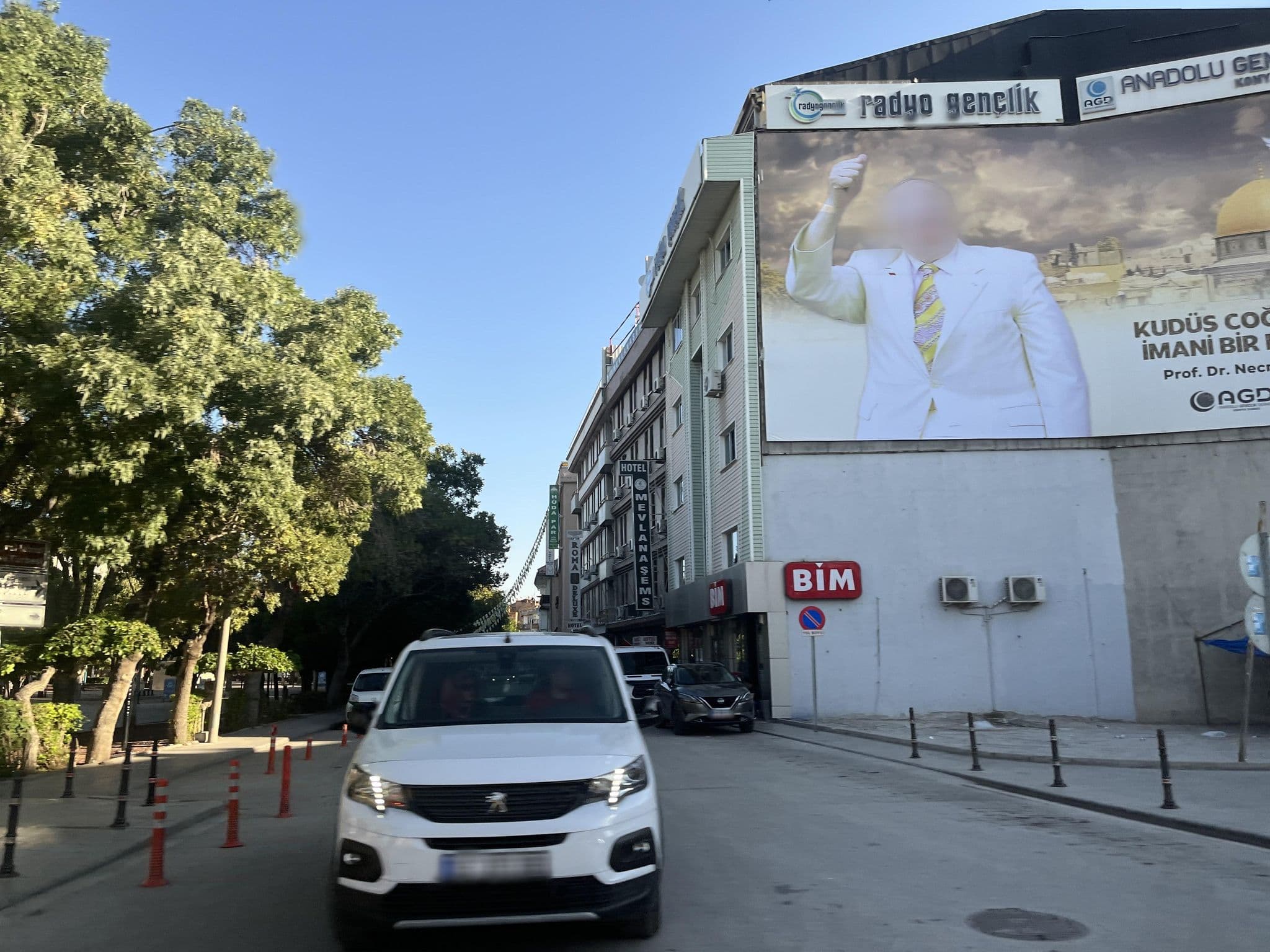Street view near Anı Şems Hotel, Konya — © pahlavi_temecula (CC BY-SA · Mapillary)
