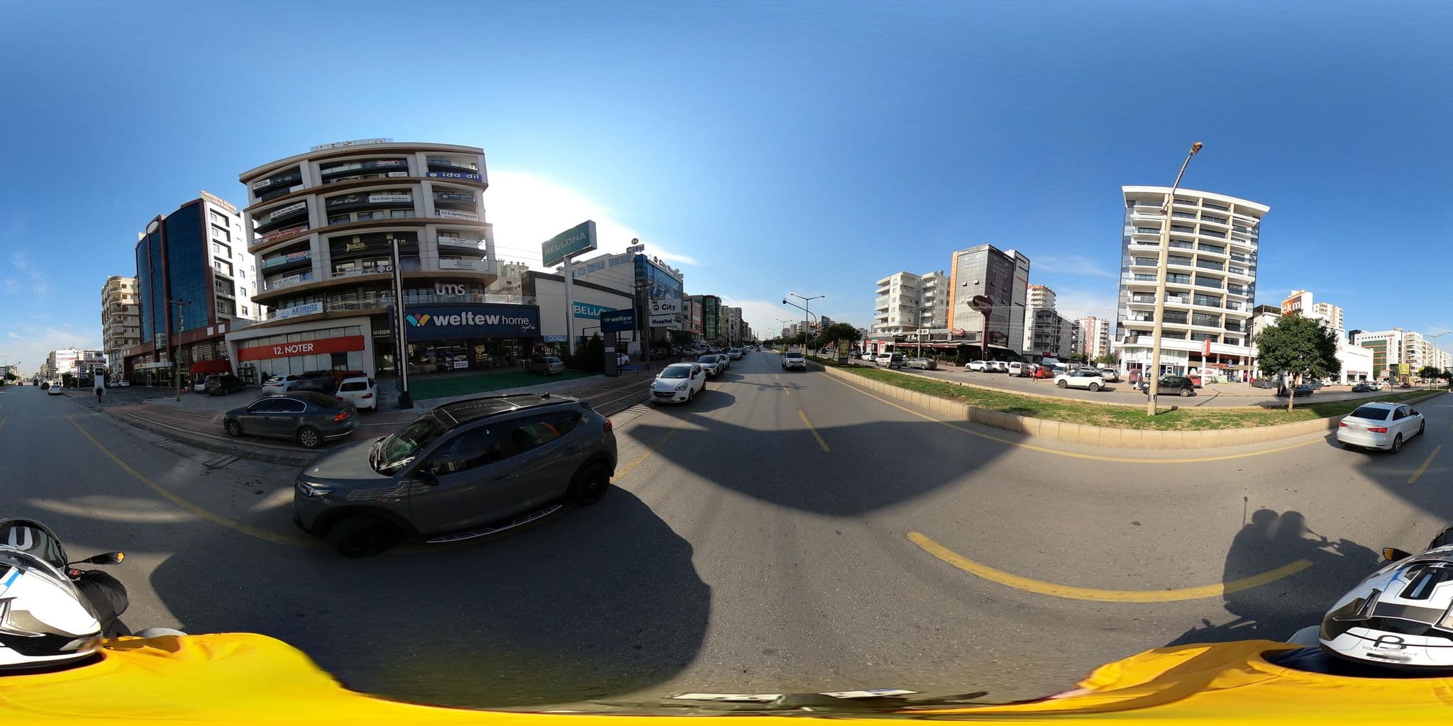 Street view near İstinye Park Plaza, Bozön — © PalmCity (CC BY-SA · Mapillary)
