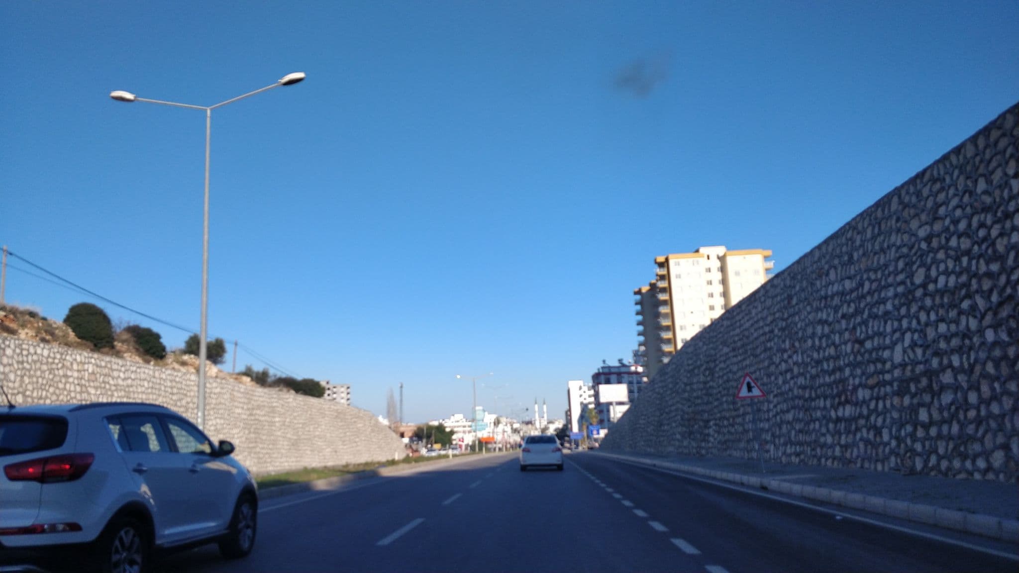 Street view near trak pansiyon, Kızkalesi — © kasar (CC BY-SA · Mapillary)