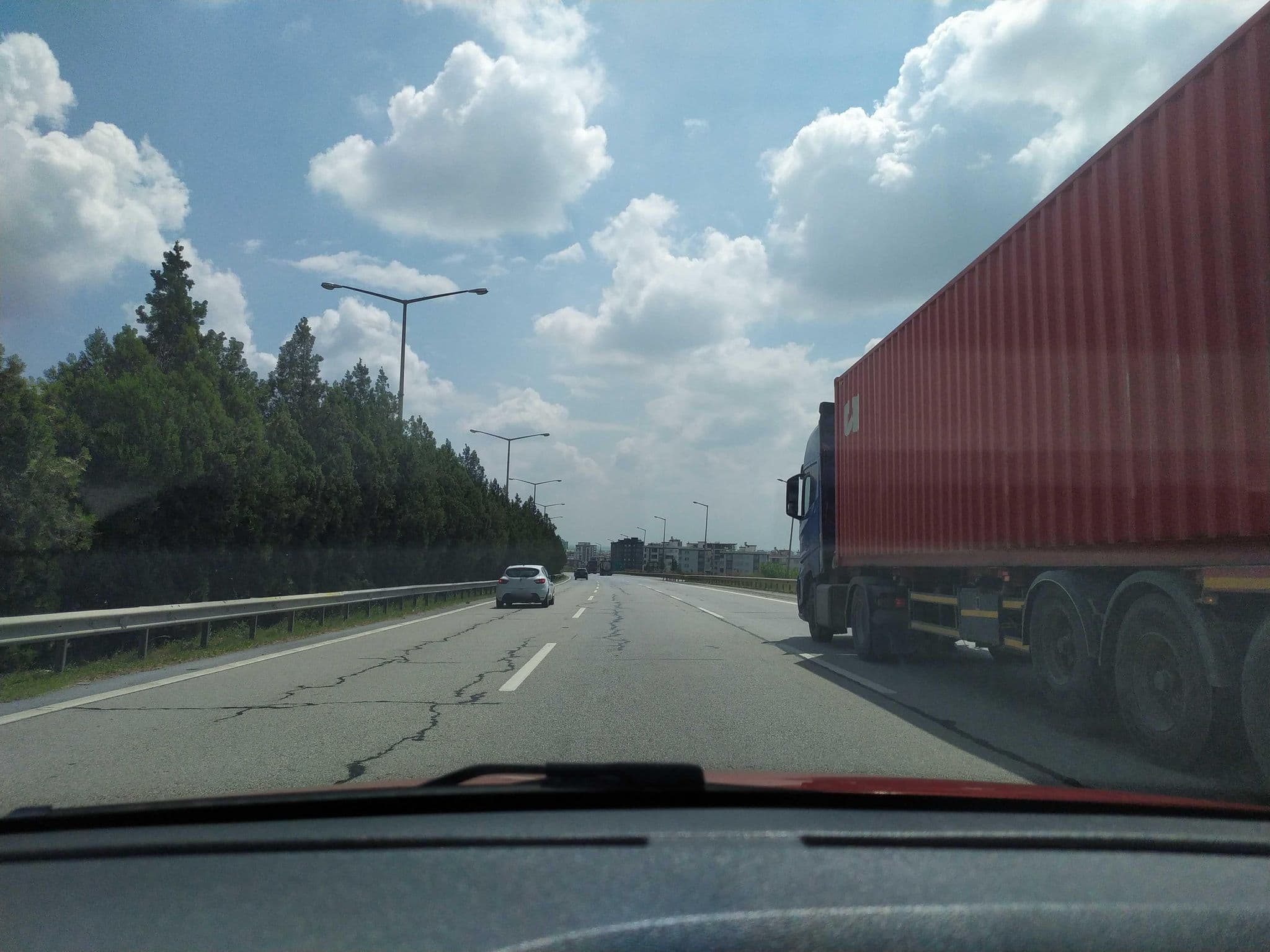 Street view near Günes 3 / f blok, Kaleburcu — © samety (CC BY-SA · Mapillary)