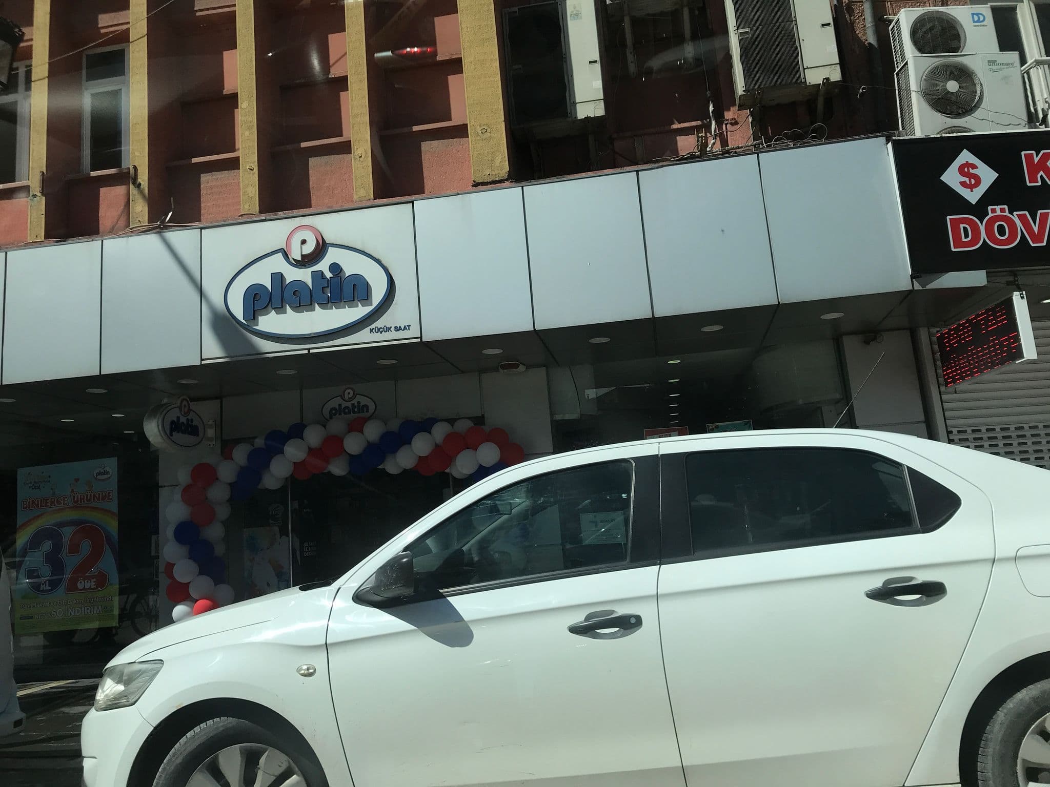 Street view near Kristal Otel, Adana — © hderinoz (CC BY-SA · Mapillary)