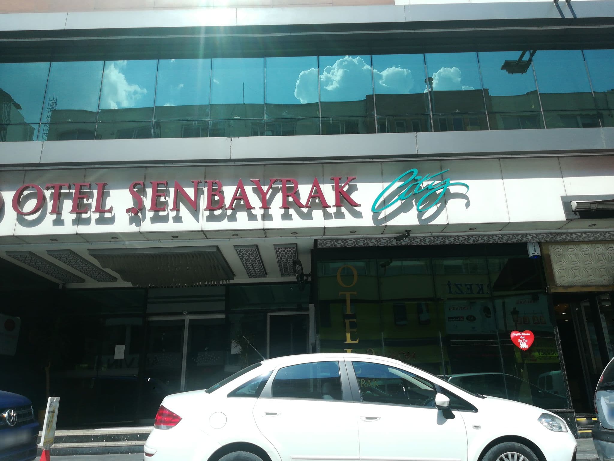 Street view near Otel Şenbayrak City | Adana, Adana — © samil (CC BY-SA · Mapillary)