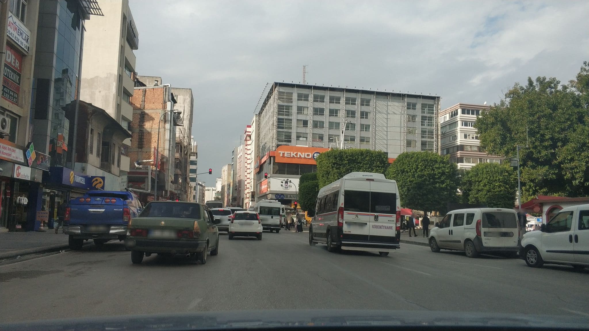 Street view near Adana Doruk Hotel, Adana — © kdrsrsln (CC BY-SA · Mapillary)