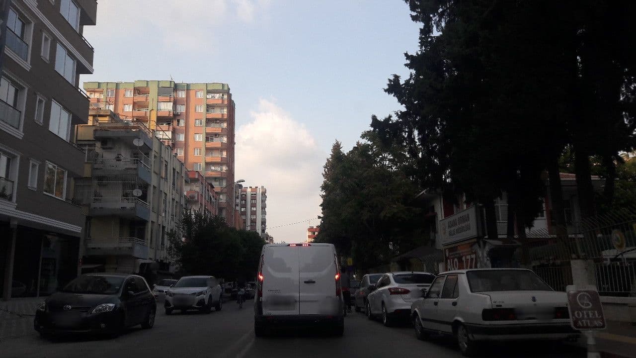 Street view near Güneş ışığı hotel hamam&sauna&havuz&buharbanyosu&masaj&sporsalonu, Adana — © harunuz (CC BY-SA · Mapillary)