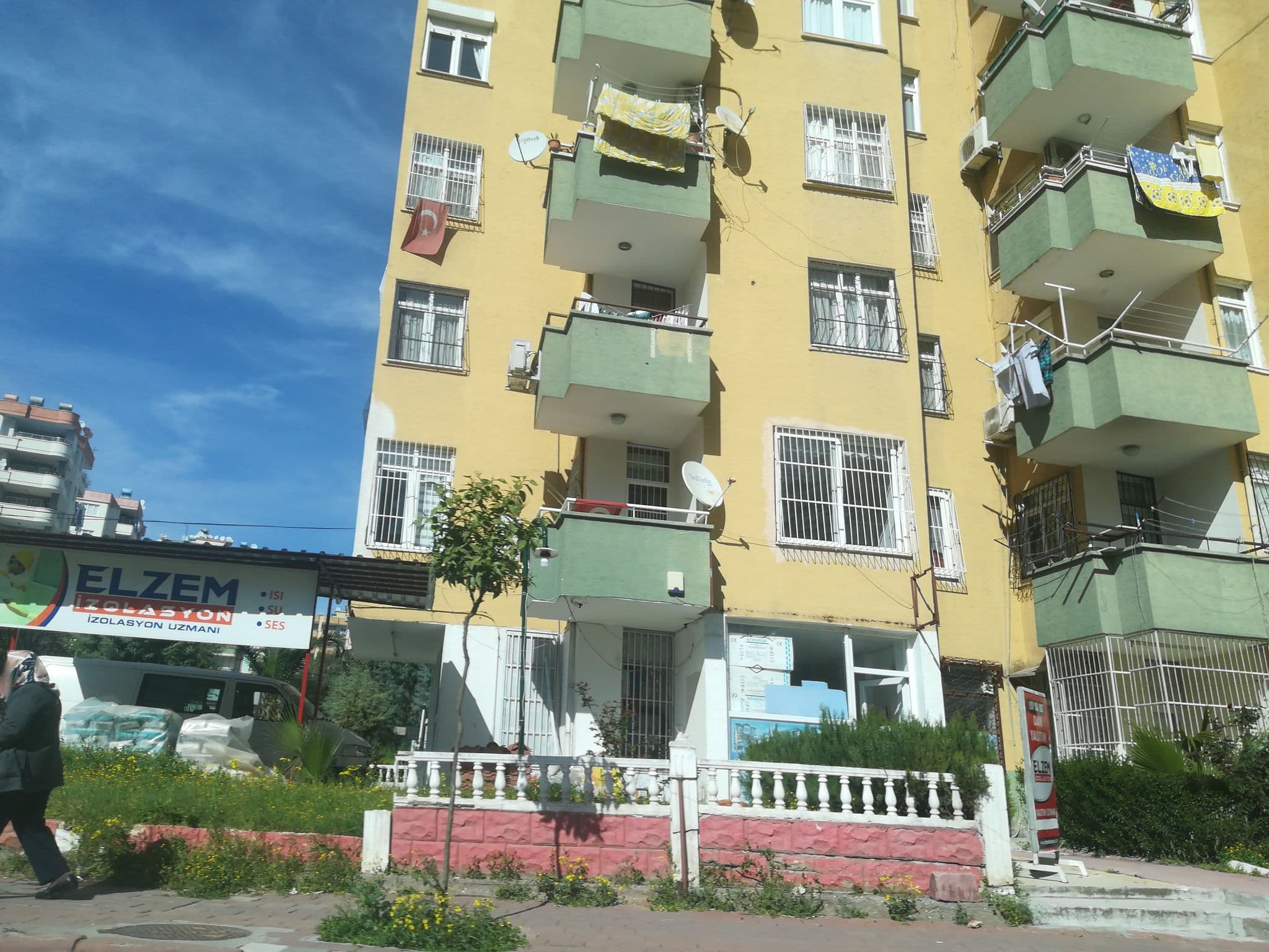Street view near Jamaika, Karslı — © samil (CC BY-SA · Mapillary)