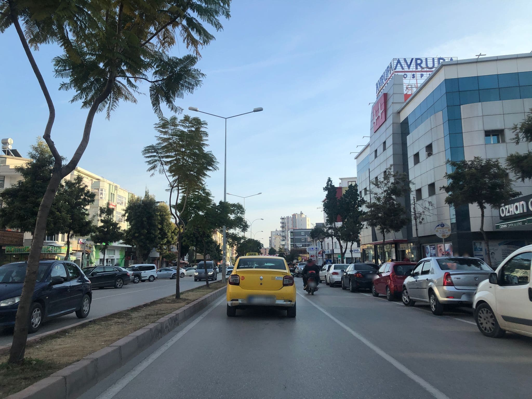 Street view near Adana Hiltonsa, Karslı — © kerim10 (CC BY-SA · Mapillary)