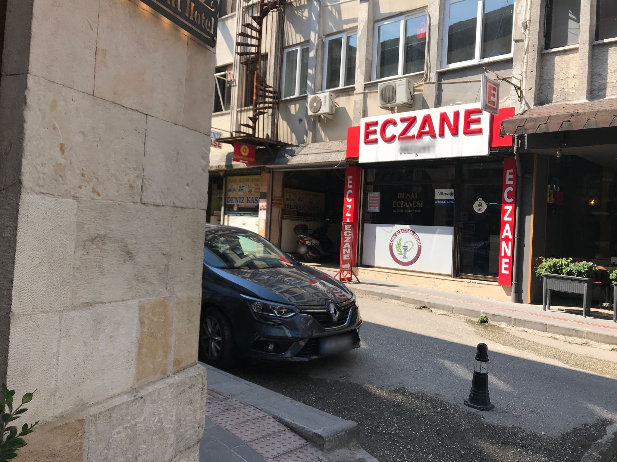 Street view near The Shahut Hotel, Antakya — © ferahkoksal (CC BY-SA · Mapillary)