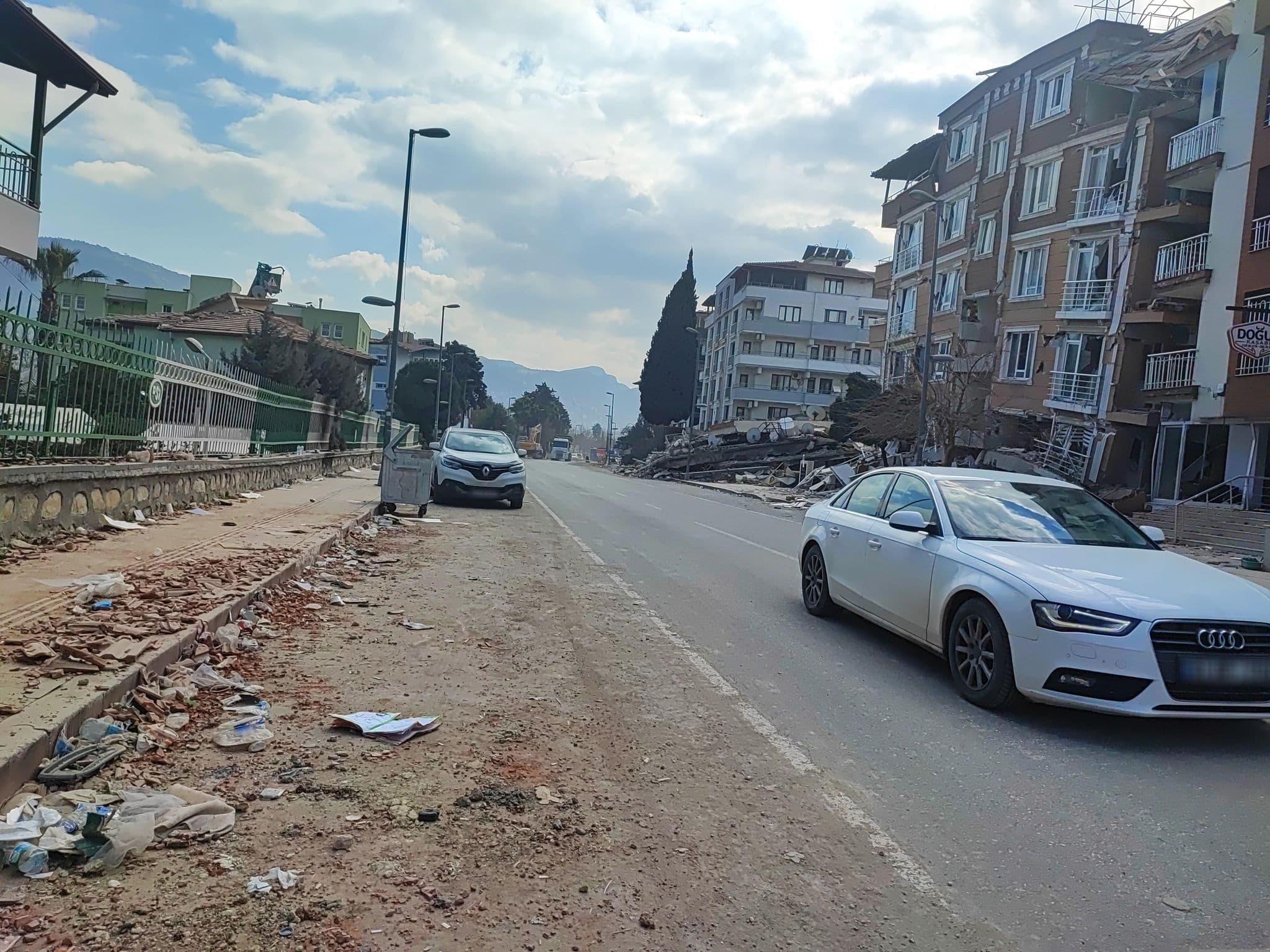 Street view near DSİ 63. Şube Müdürlüğü Misafirhanesi, Antakya — © muratpol35 (CC BY-SA · Mapillary)