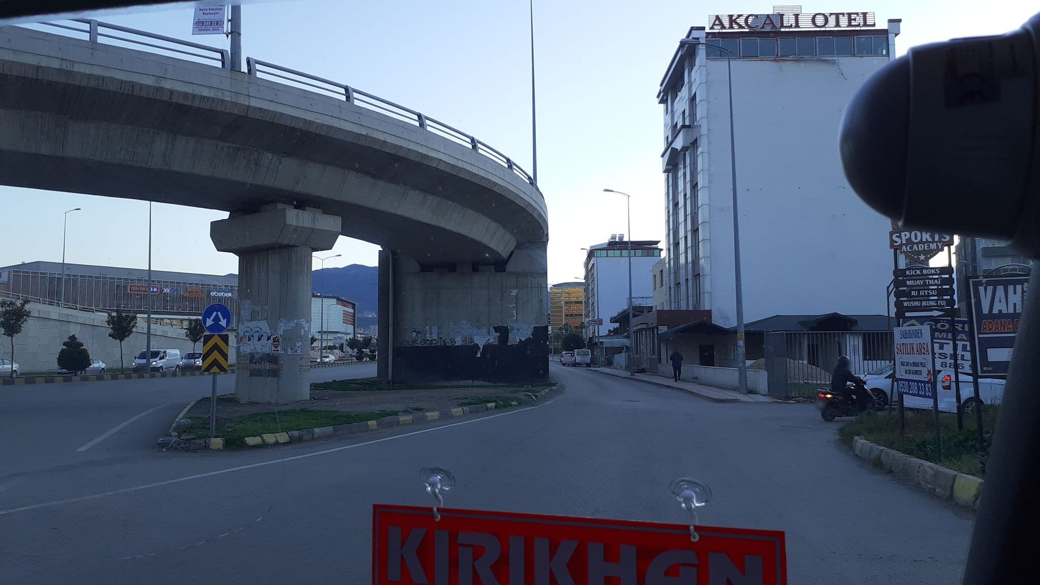 Street view near Akçalı Otel, İskenderun — © ahmettsafaa (CC BY-SA · Mapillary)