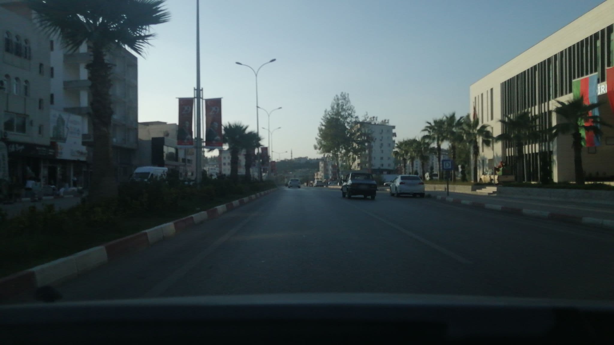 Street view near Şehit İsmail Ak Duman Kız Öğrenci Yurdu, Kadirli — © nurebrar (CC BY-SA · Mapillary)