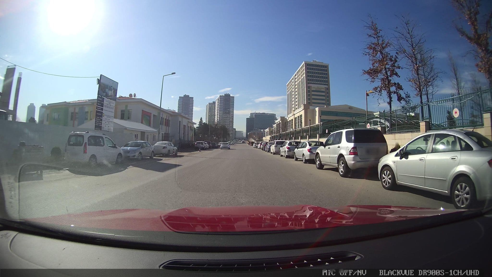 Street view near Taçmahal Otel, Çayyolu — © ademturkmen (CC BY-SA · Mapillary)