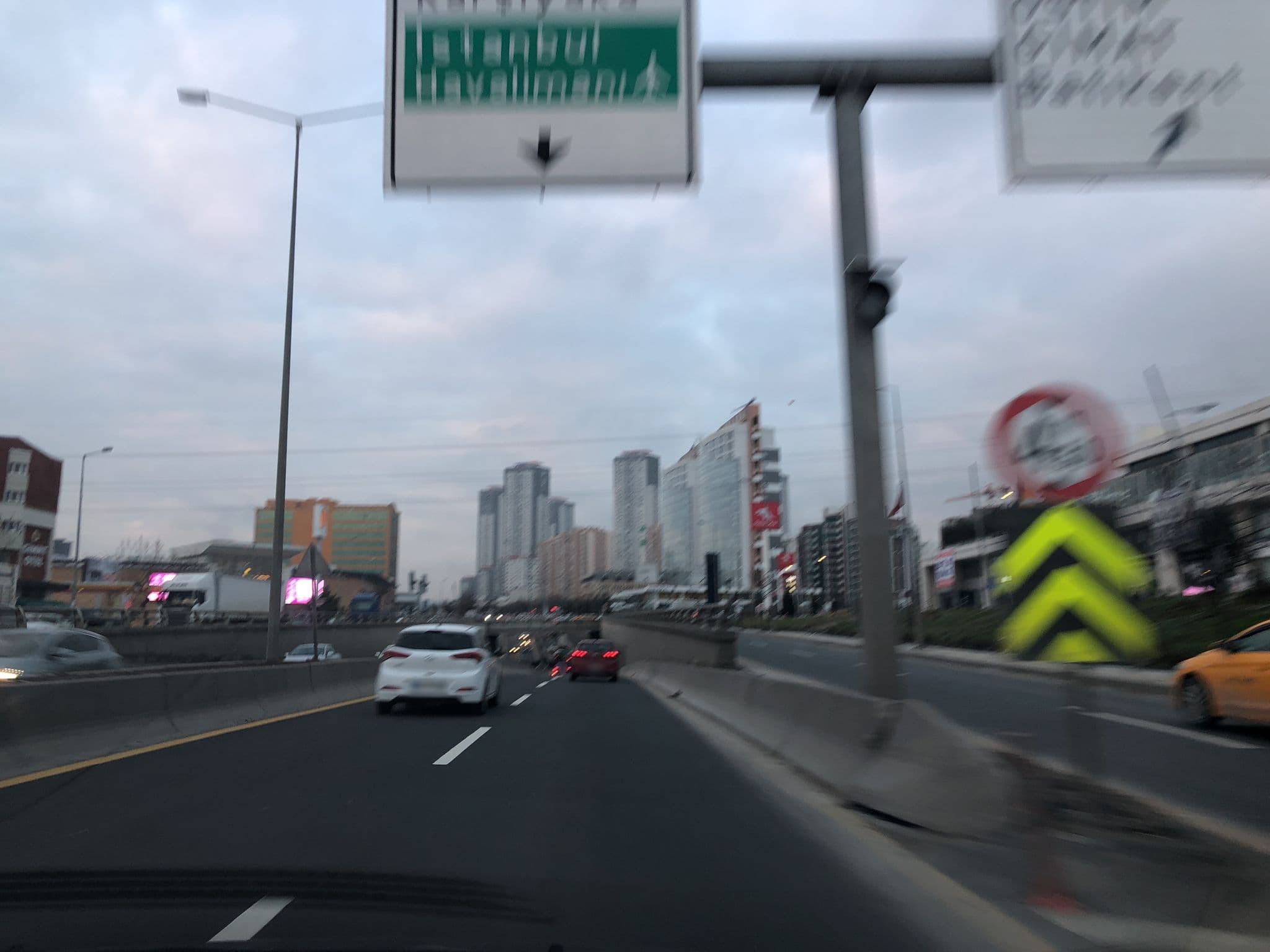 Street view near Hilton Room King Suit, Batikent — © mapman66 (CC BY-SA · Mapillary)