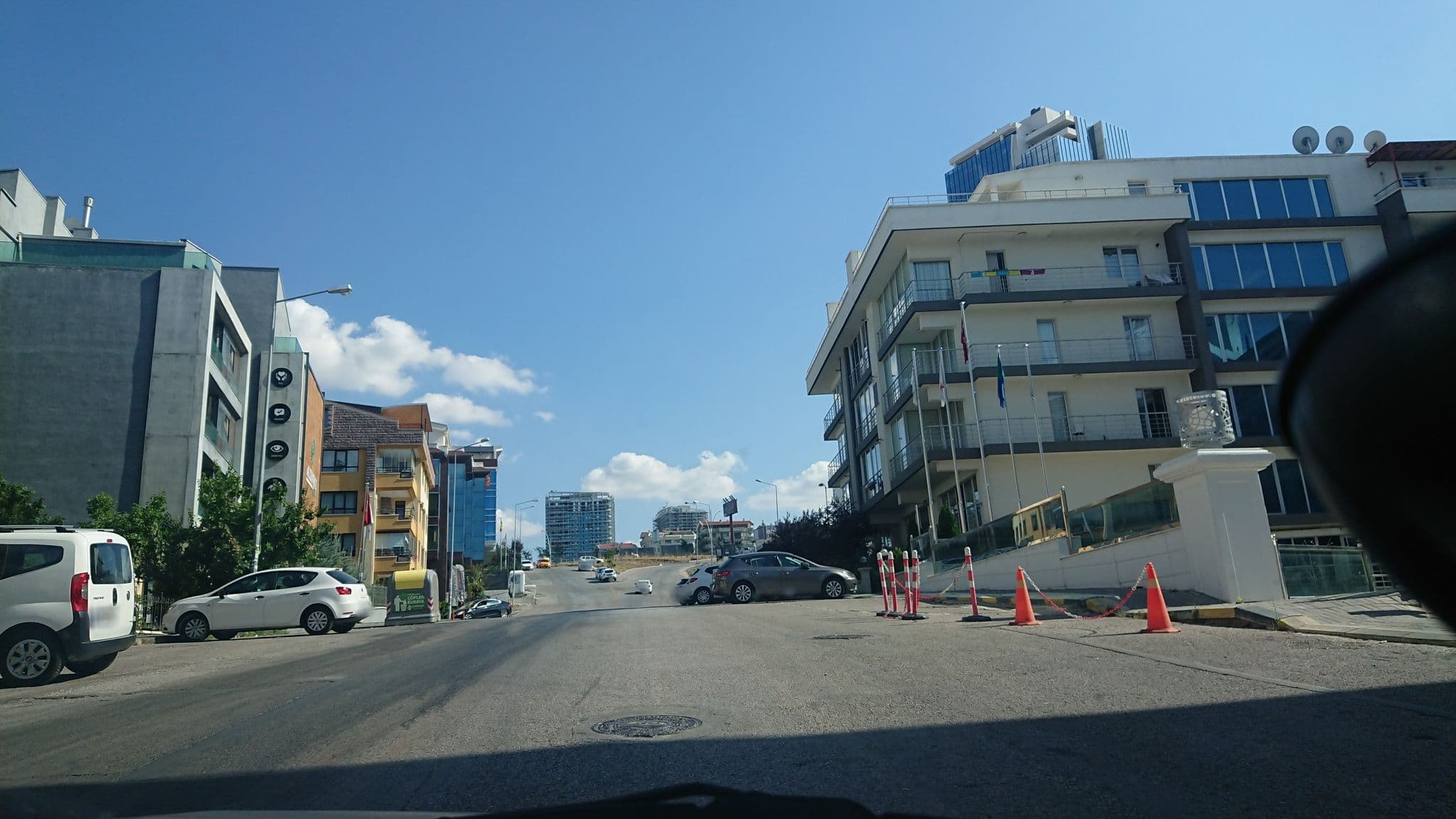 Street view near Park Inn By Radisson Kapalı Yüzme Havuzu, Gaziosmanpaşa — © kubikanber (CC BY-SA · Mapillary)