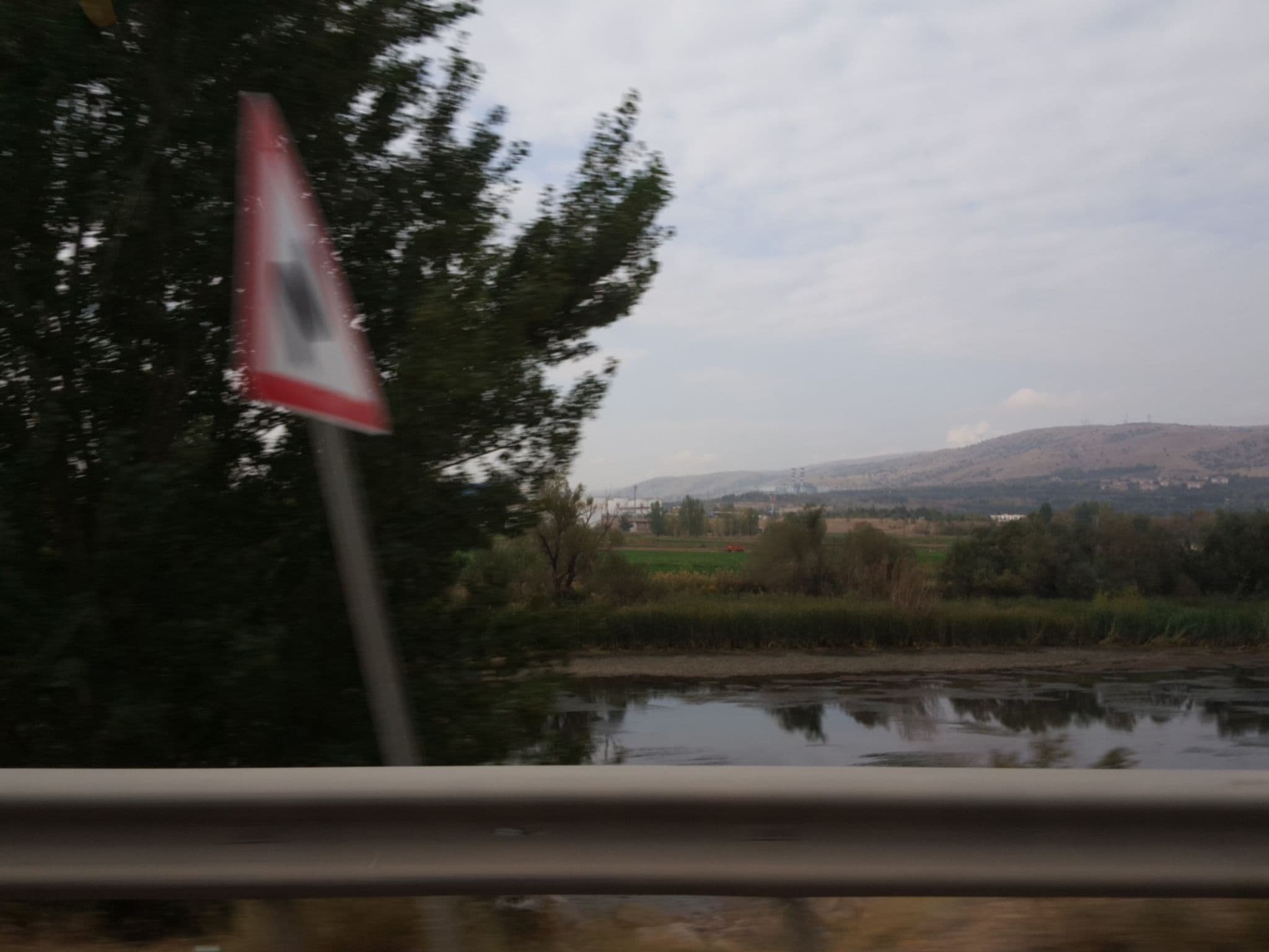 Street view near kirikkale kirsehir yolu, Kırıkkale — © aliaktrk52 (CC BY-SA · Mapillary)