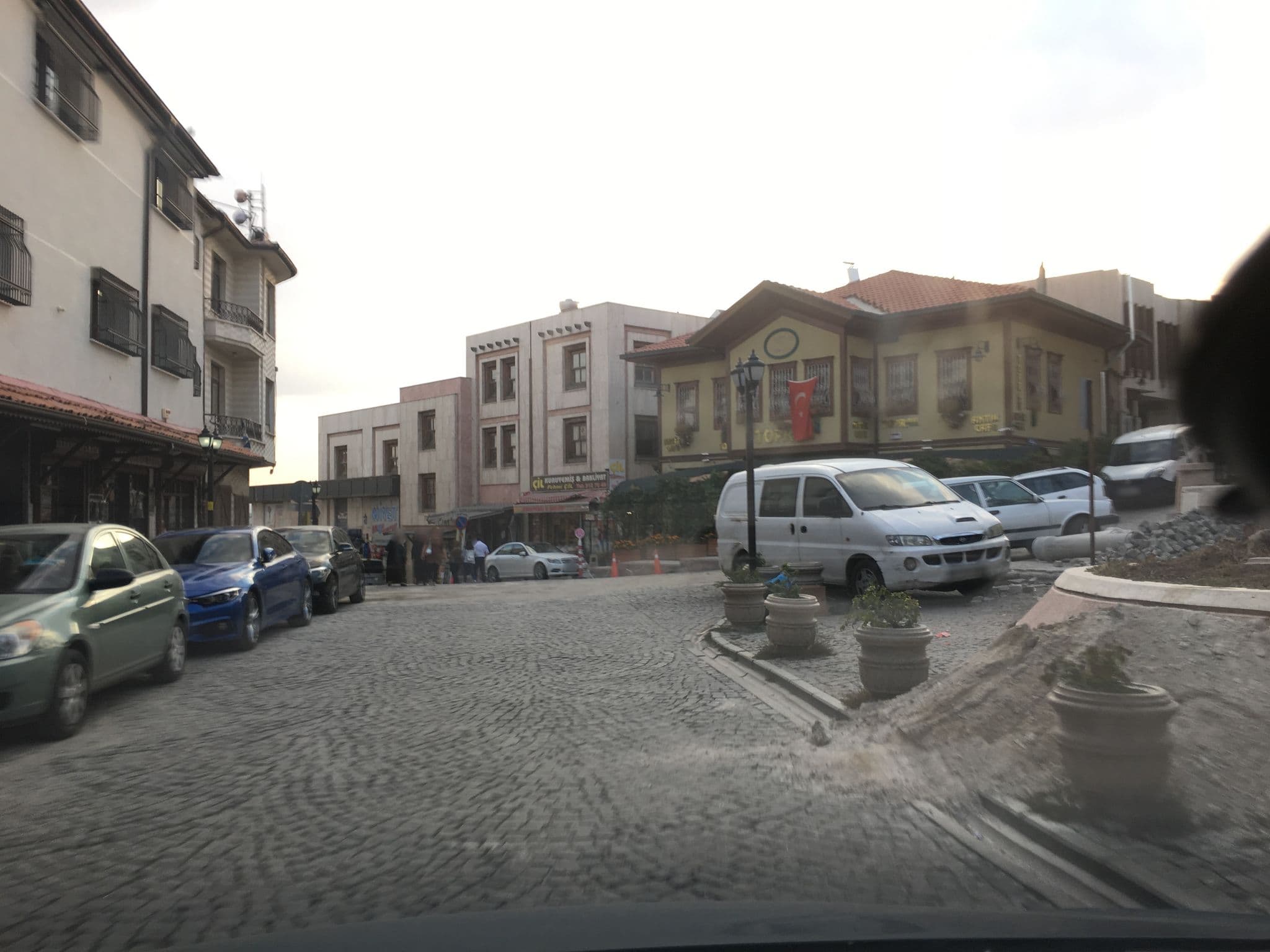 Street view near Ankatra Hotel, Ankara — © empty (CC BY-SA · Mapillary)