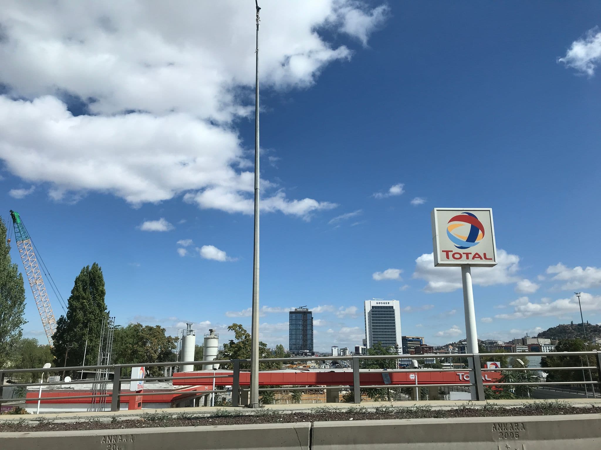 Street view near Ankara Hilton Sa Hotel, Mebusevleri — © hderinoz (CC BY-SA · Mapillary)