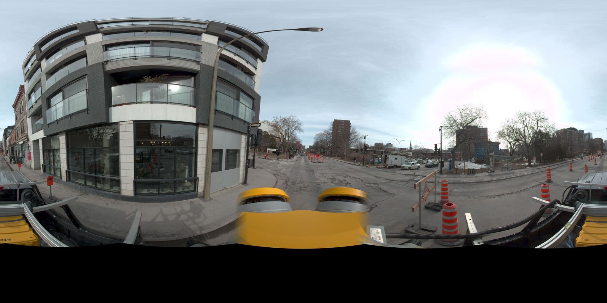 Street view near Boxotel, Milton-Parc — © VdM (CC BY-SA · Mapillary)