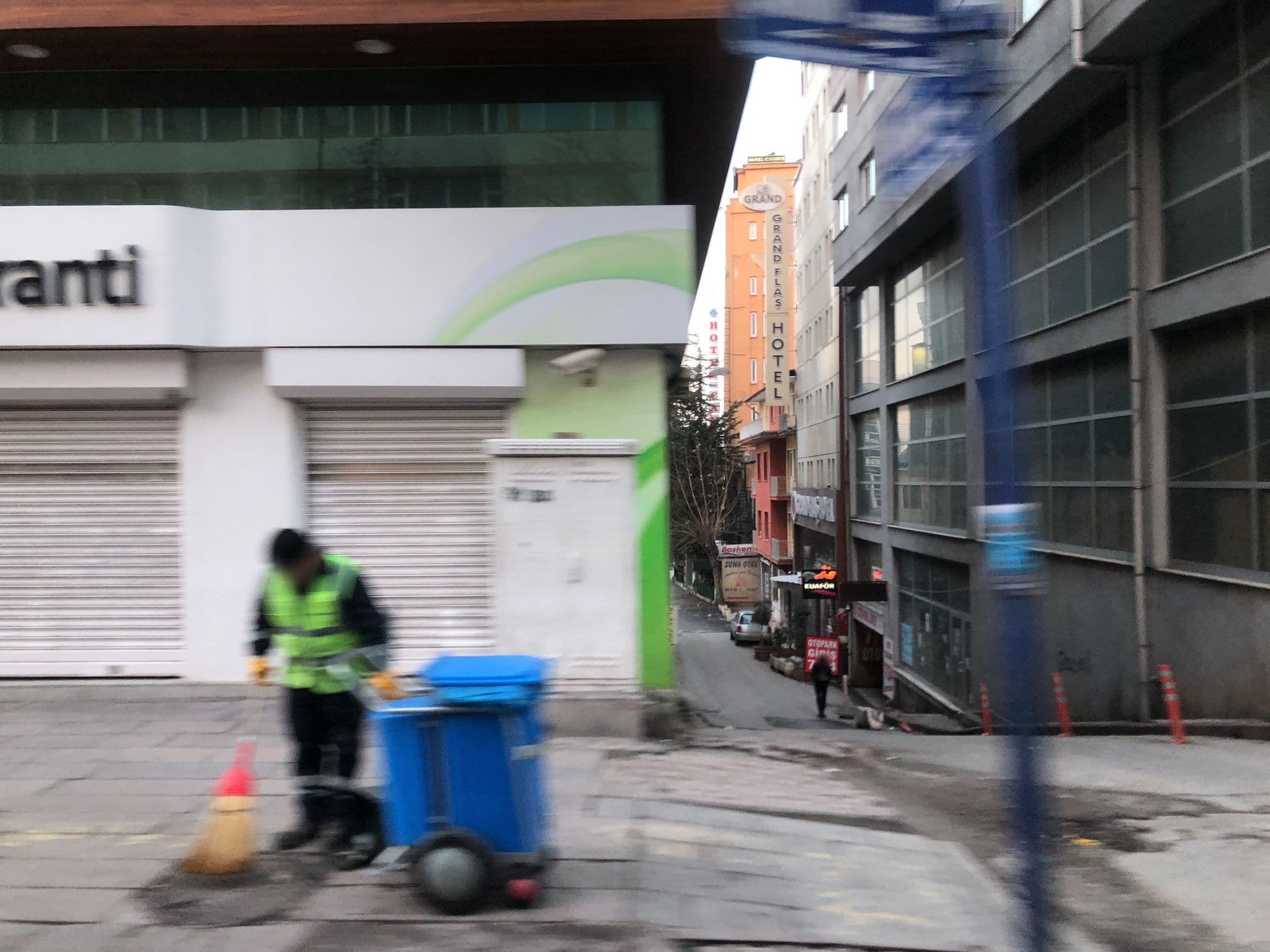 Street view near Royal Hotel, Mebusevleri — © mapman66 (CC BY-SA · Mapillary)