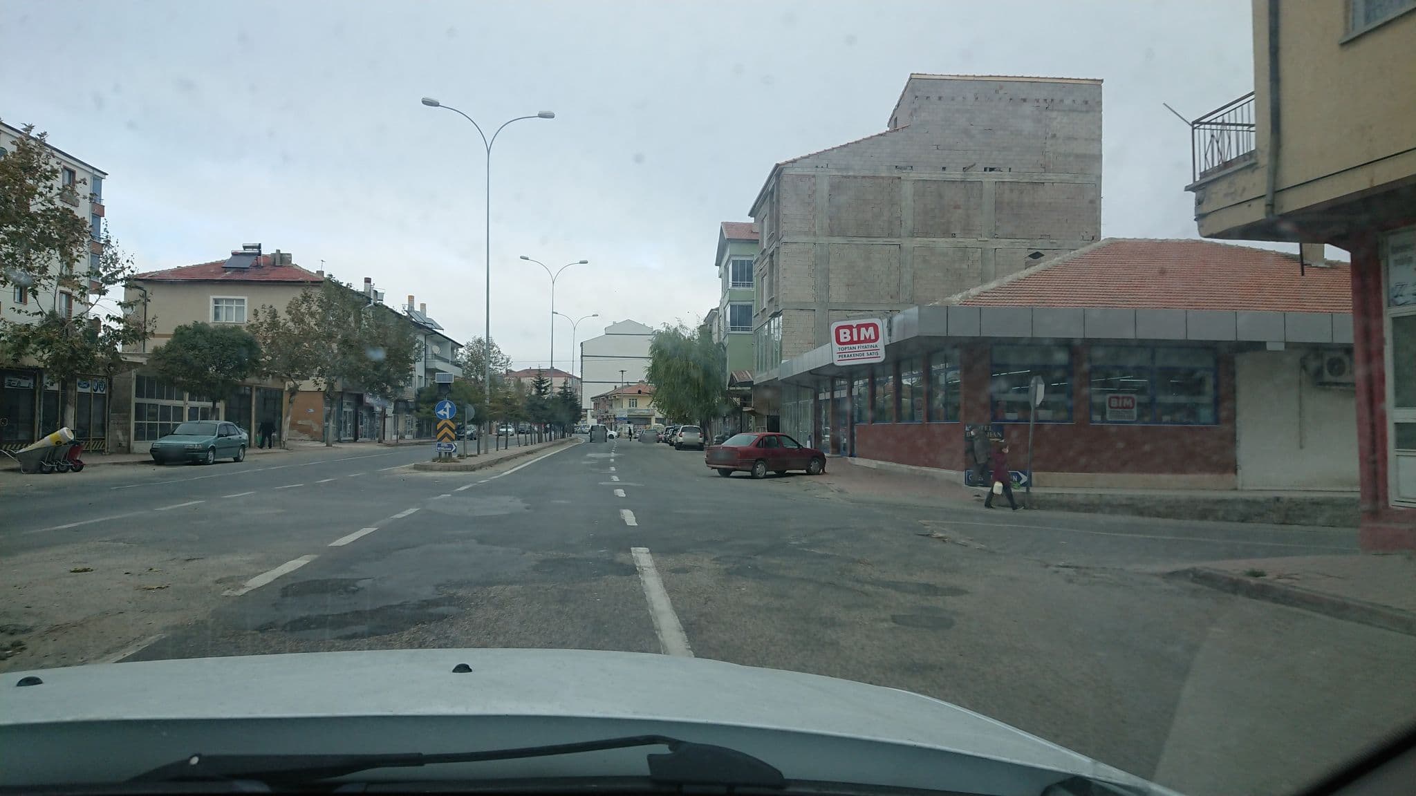 Street view near Sarıkaya Otel, Ortaköy — © kubikanber (CC BY-SA · Mapillary)